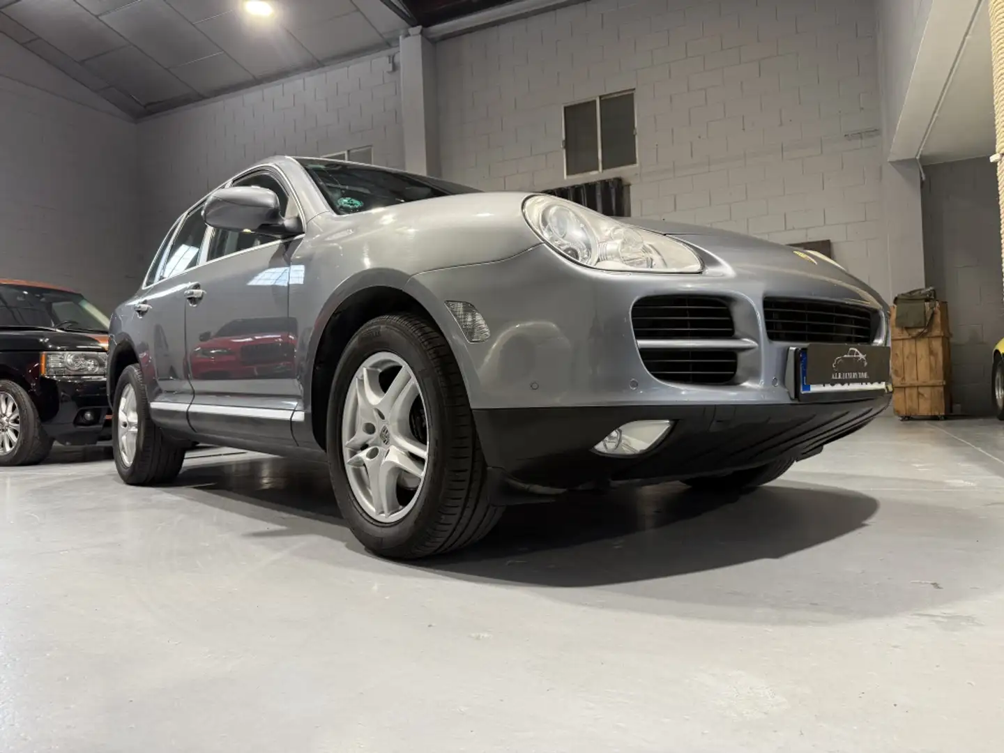 Porsche Cayenne Todoterreno Automático de 5 Puertas Gris - 2