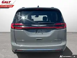 Chrysler Pacifica 2023
