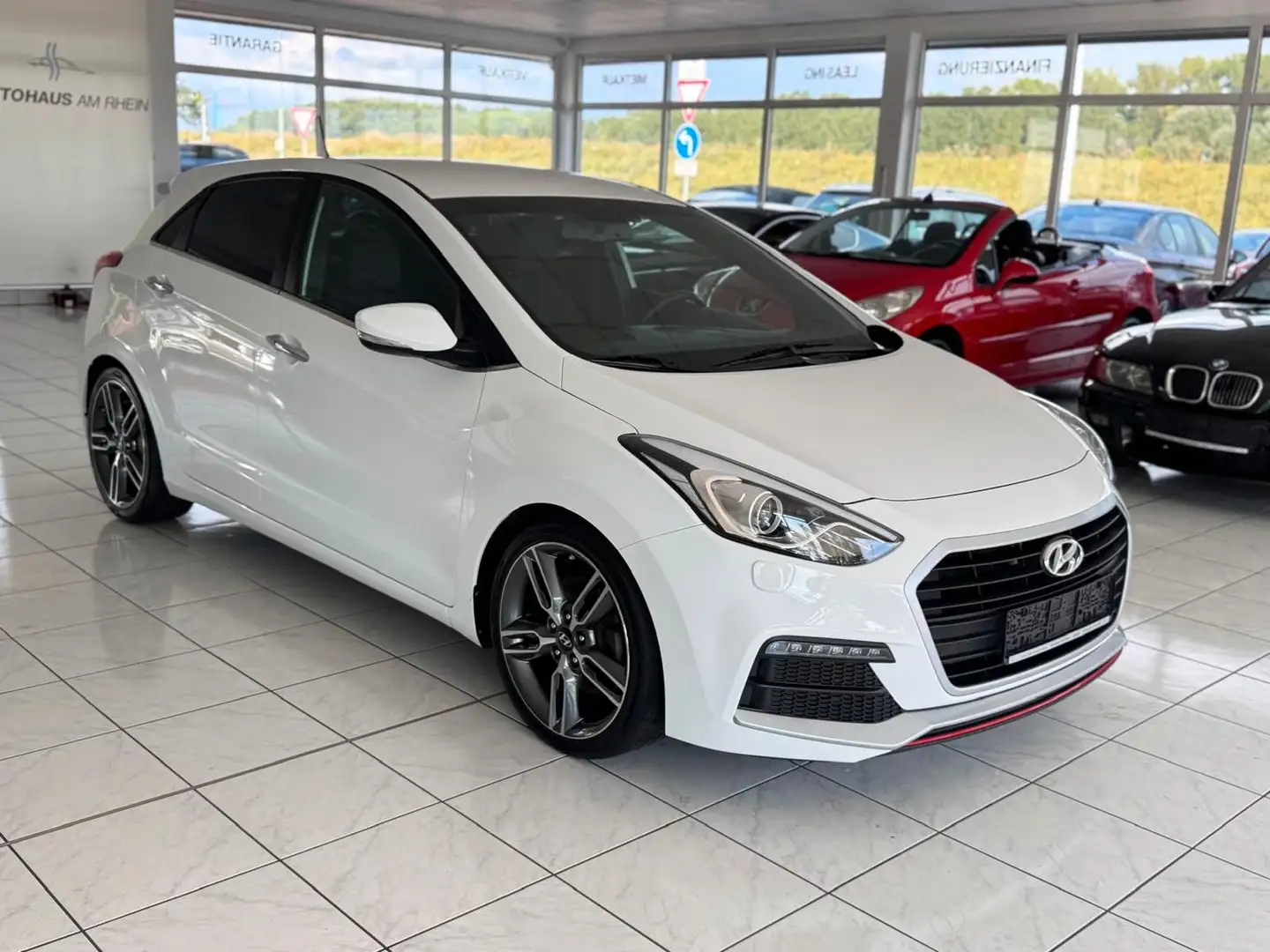 Hyundai i30 Turbo+Scheckheft+8-fach+Navi+Leder+Keyless-GO Blanco - 1