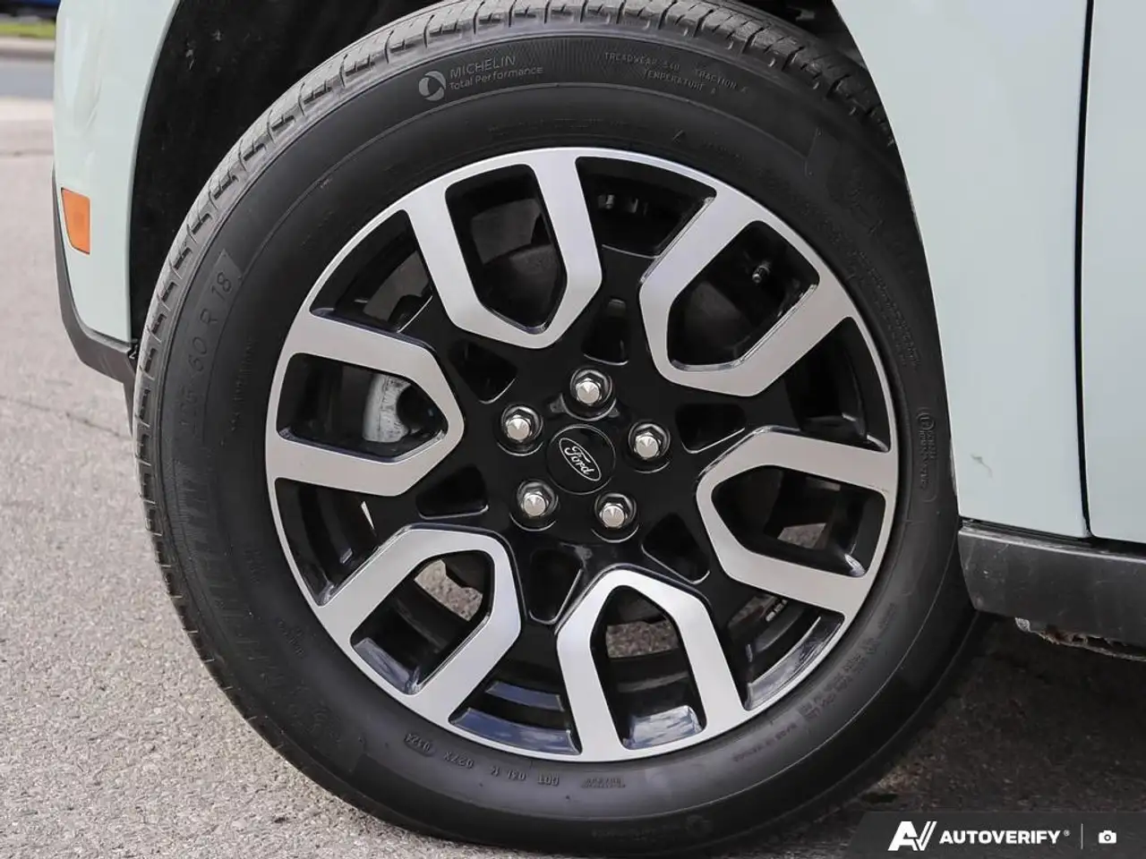 Ford Maverick снимка Ford Maverick