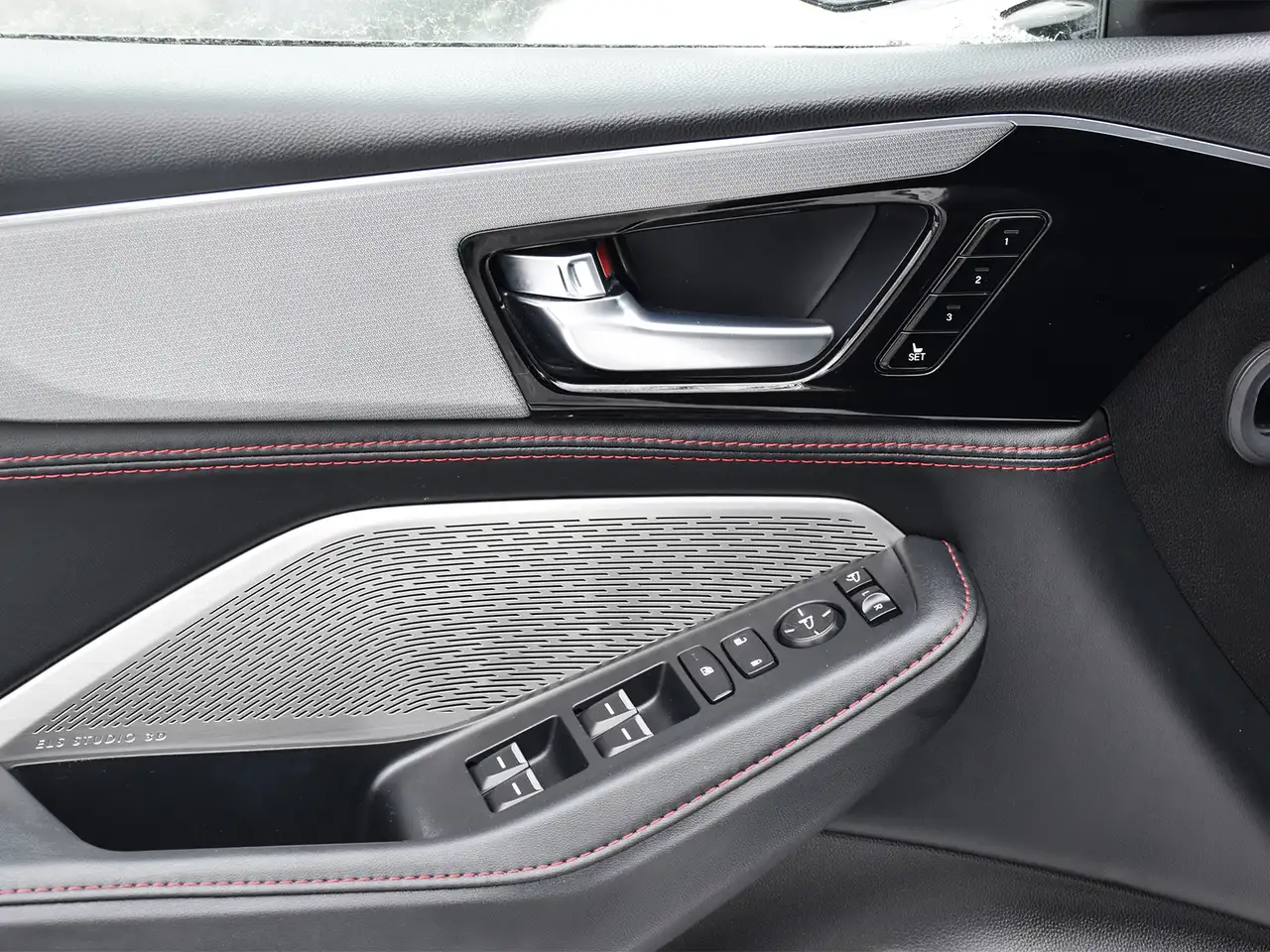 Acura MDX снимка Acura MDX