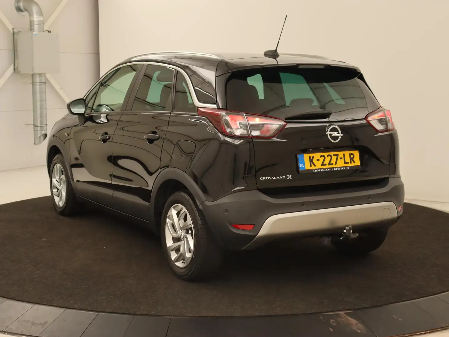 Opel Crossland X 1.2 Turbo Innovation | 44.100km NAP | Stoelverwarm Schwarz - 2