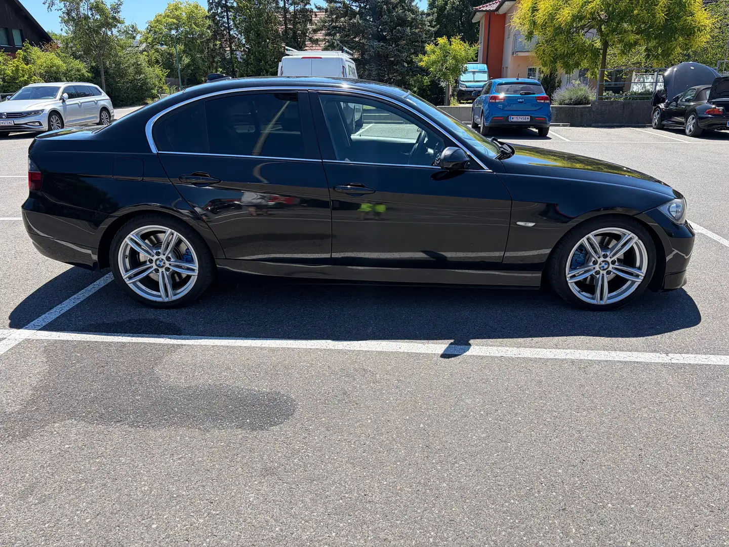 BMW 330 330d Schwarz - 1