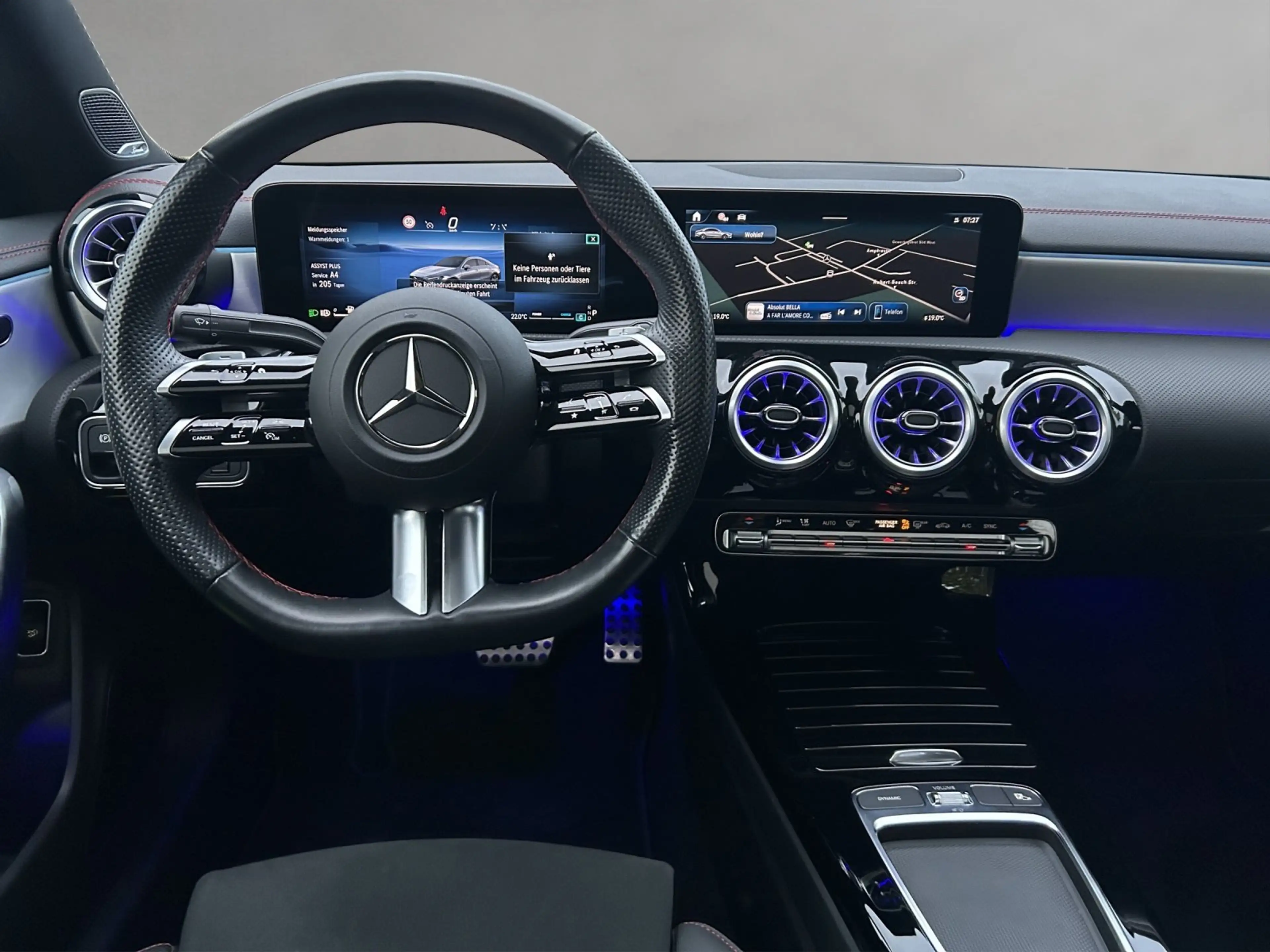 Mercedes-Benz CLA 200 CLA200 AMG Prem MLED Burme DAB KeyGo Pano Kamera — photo 9