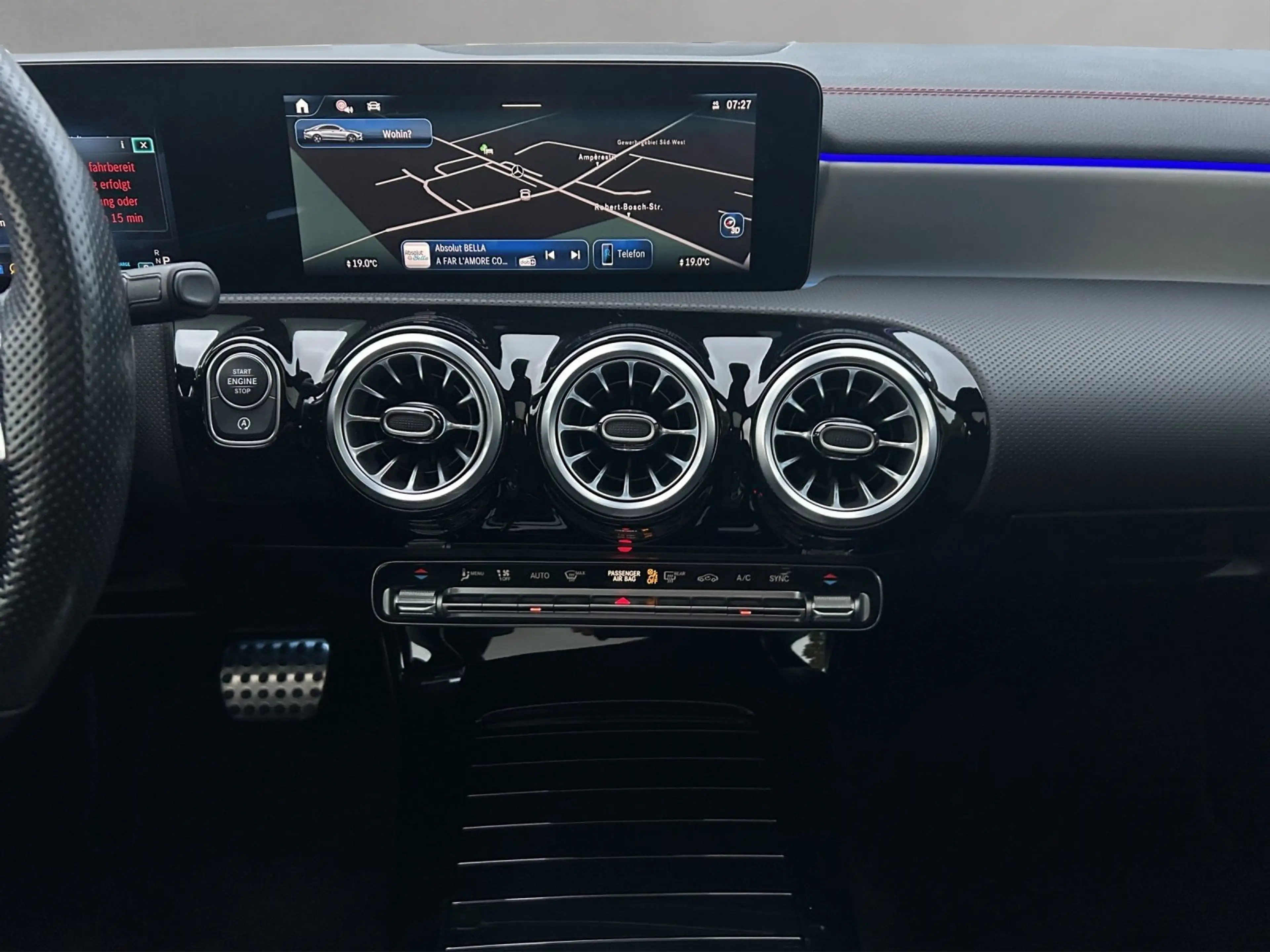 Mercedes-Benz CLA 200 CLA200 AMG Prem MLED Burme DAB KeyGo Pano Kamera — photo 11