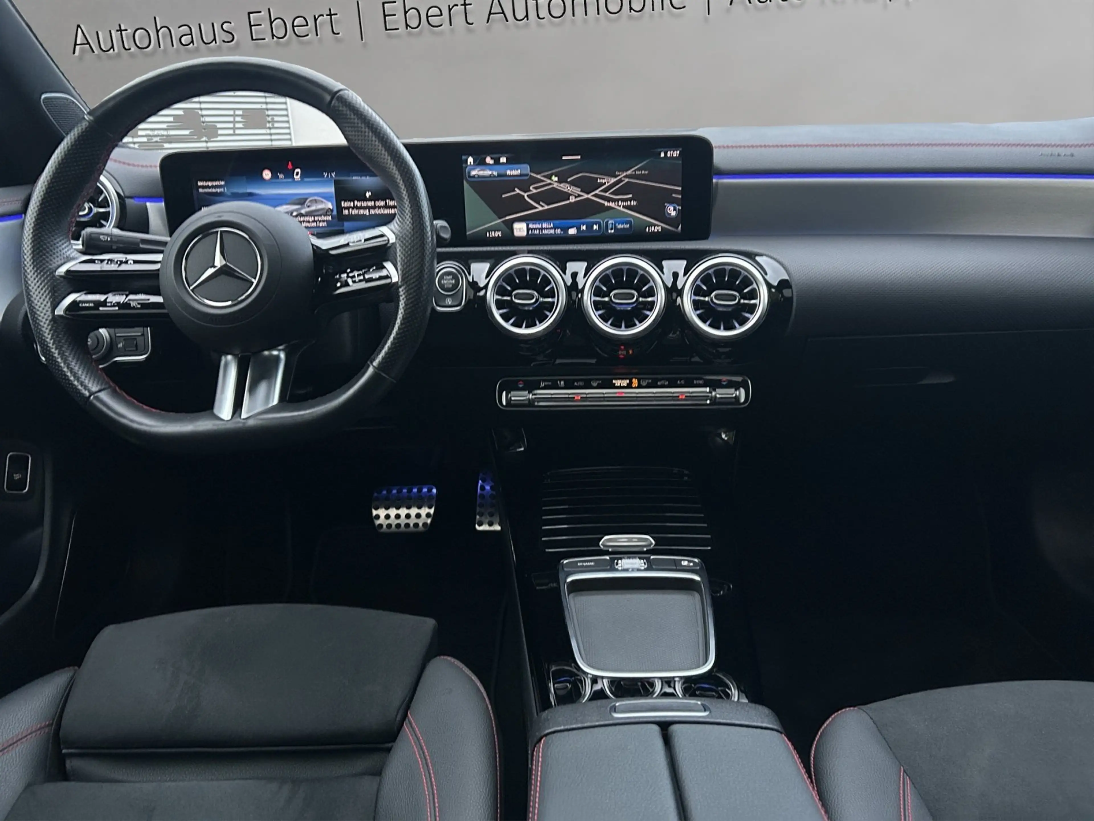 Mercedes-Benz CLA 200 CLA200 AMG Prem MLED Burme DAB KeyGo Pano Kamera — photo 10