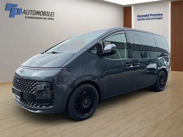 Hyundai STARIA 2.2 CRDi SIGNATURE 4WD DCT 7-Sitzer
