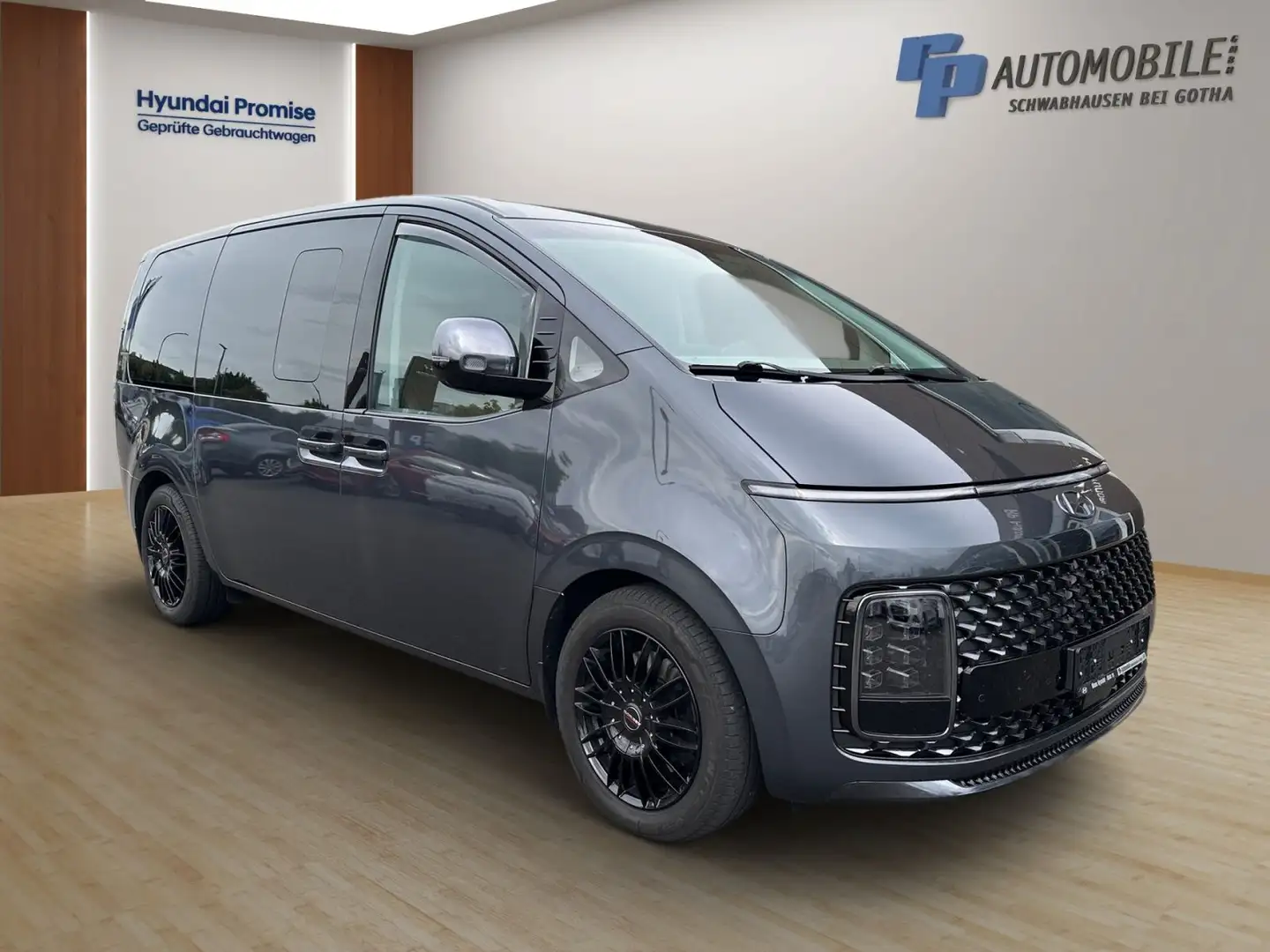Hyundai STARIA 2.2 CRDi SIGNATURE 4WD DCT 7-Sitzer Grau - 2
