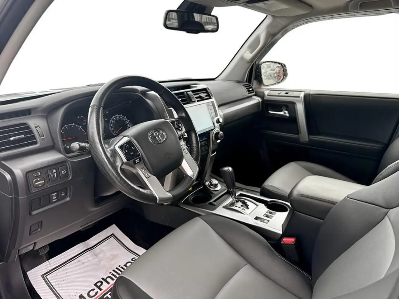 Toyota 4-Runner снимка Toyota 4-Runner