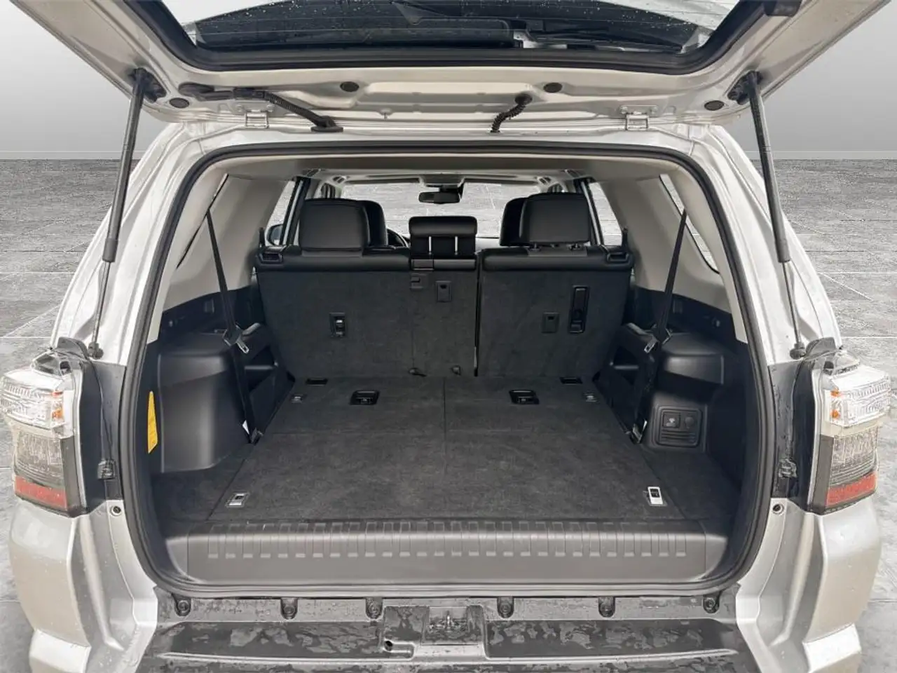 Toyota 4-Runner снимка Toyota 4-Runner