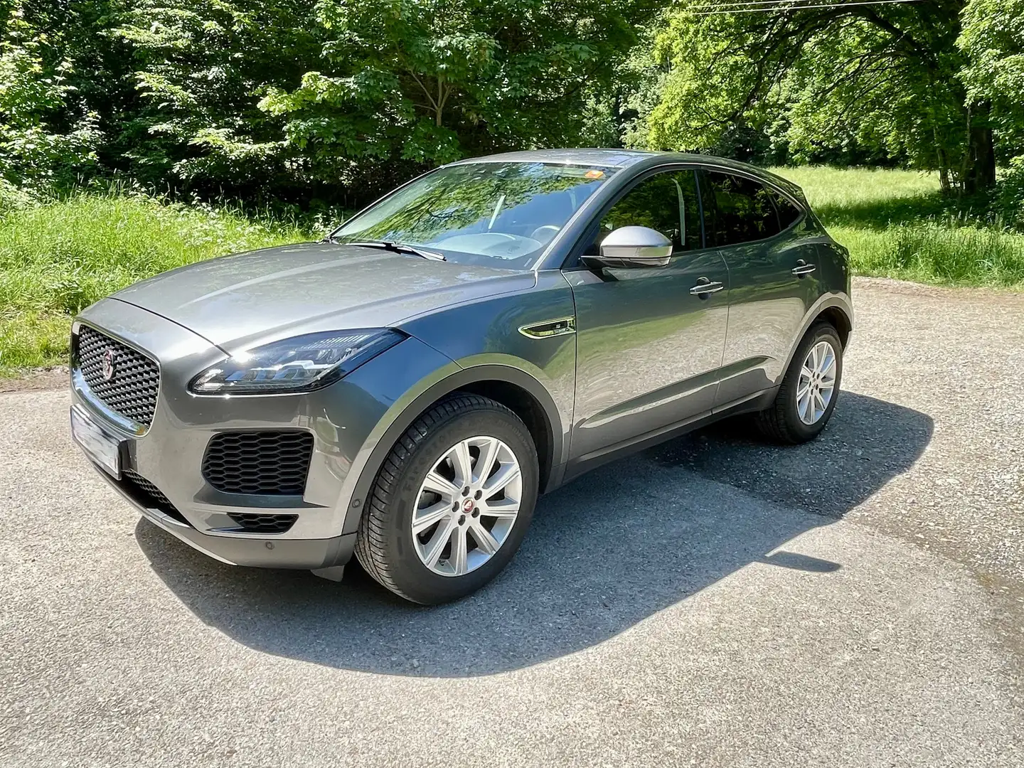 Jaguar E-Pace D150 S 4WD Aut. LED/NAVI/LEDER/AHK/WR-SR+TÜVneu Grau - 2