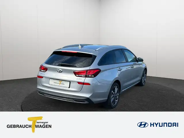 Hyundai i30 view 5