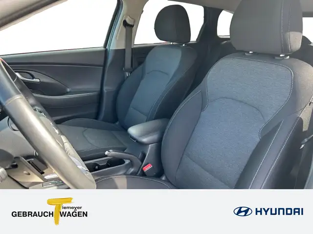Hyundai i30 view 10