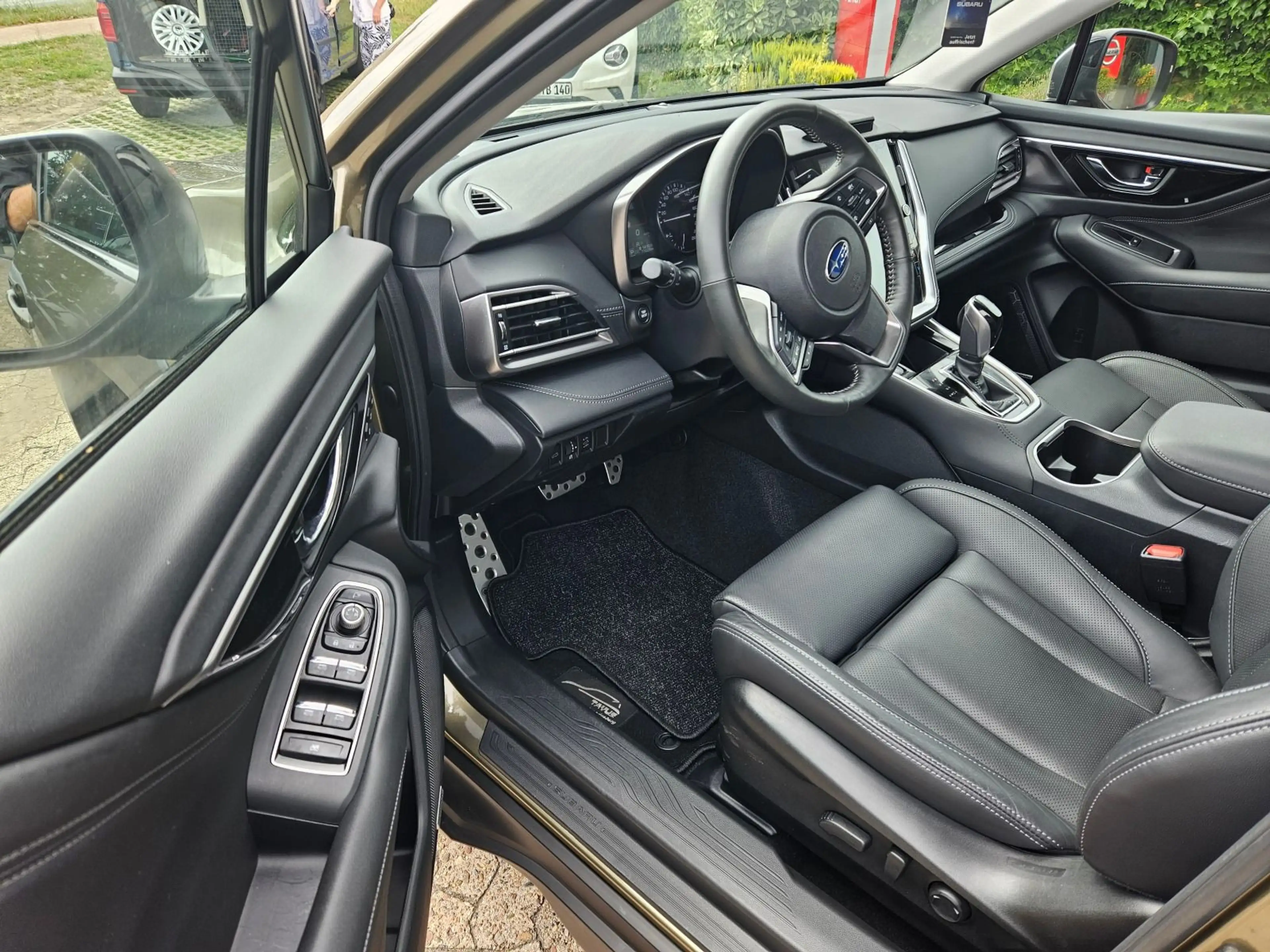 Subaru OUTBACK Outback 2.5i Platinum AT — photo 9