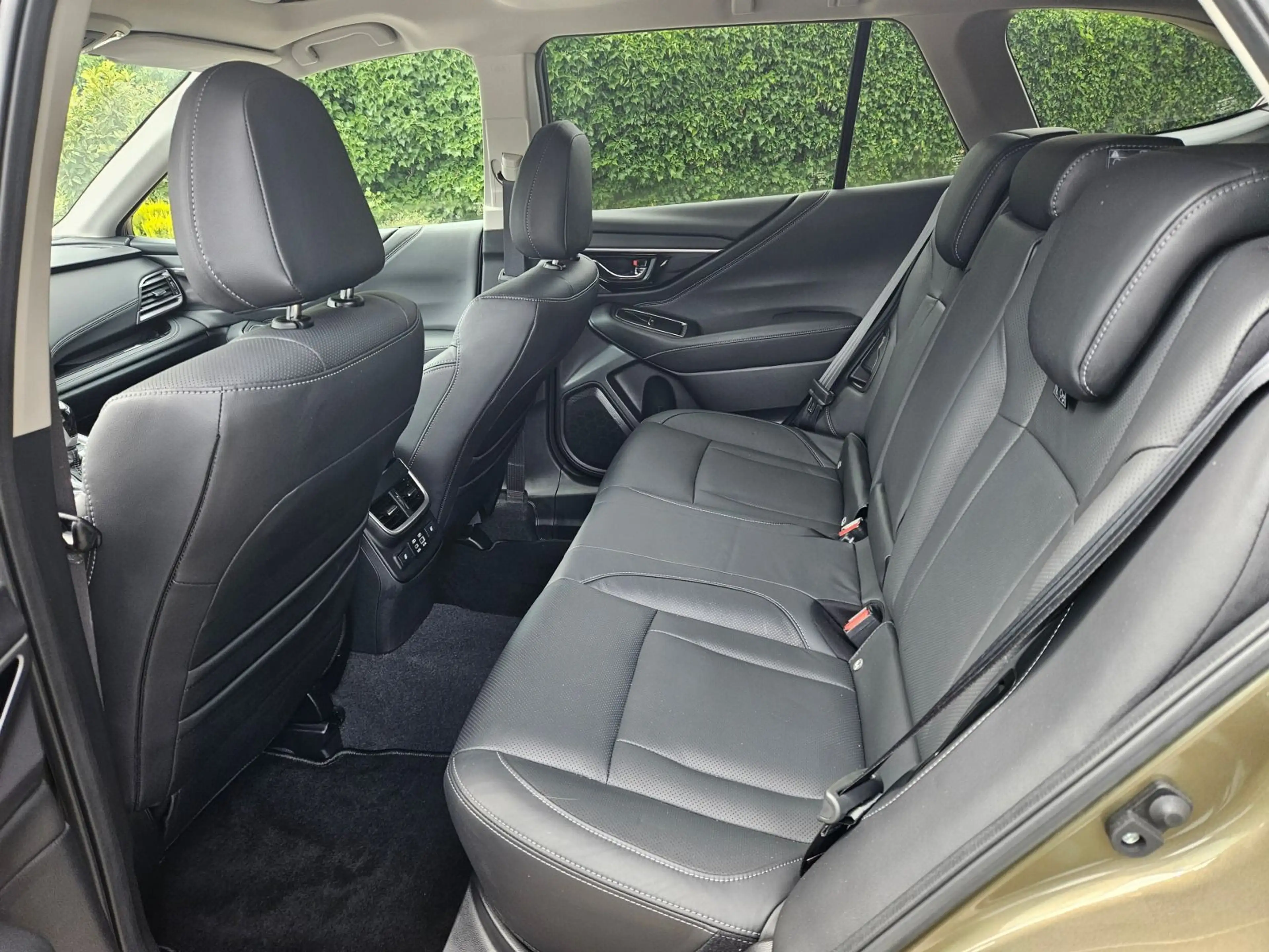 Subaru OUTBACK Outback 2.5i Platinum AT — photo 11