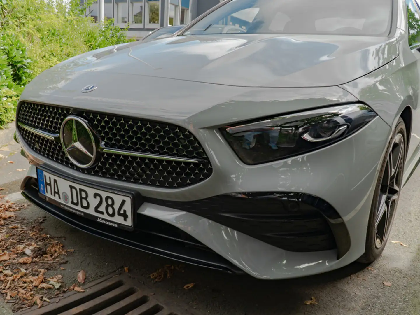 Mercedes-Benz A 200 Limo AMG-Sport/MLB/Pano/Night/Cam/Totw/18" Grau - 2