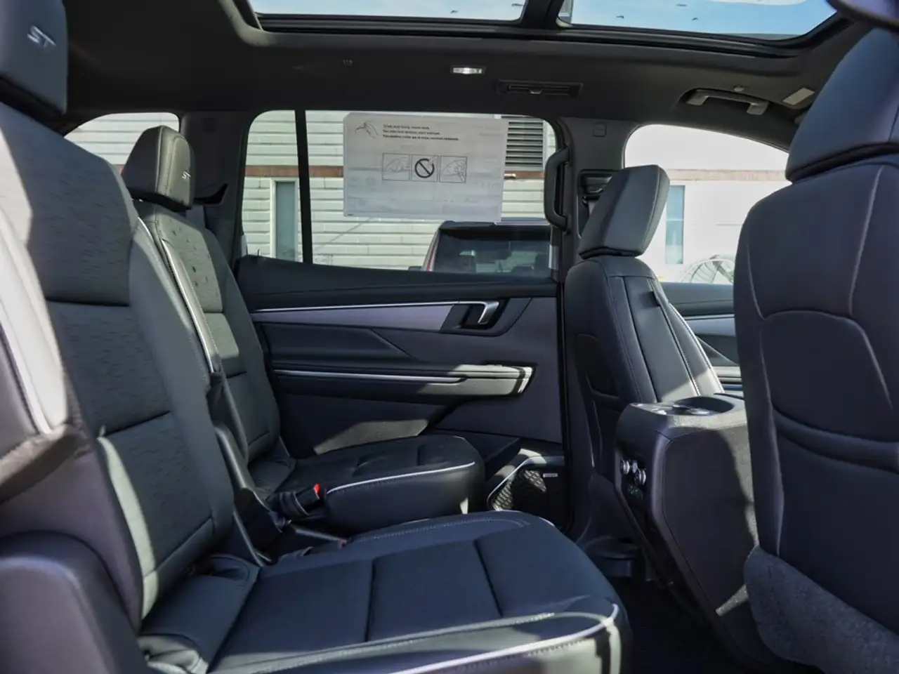Buick Enclave снимка Buick Enclave