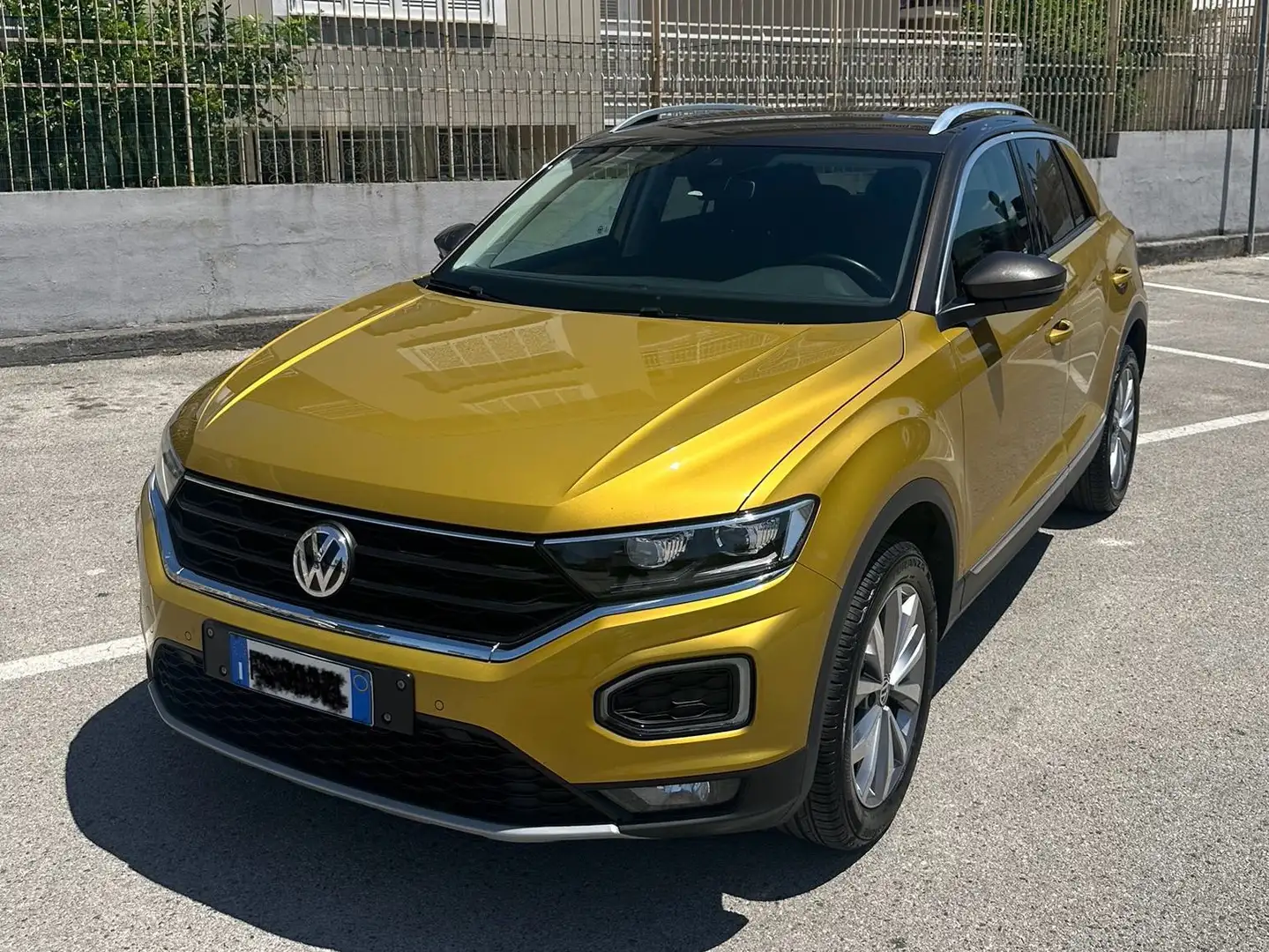 Volkswagen T-Roc T-Roc 1.0 tsi Style 115cv Oro - 1