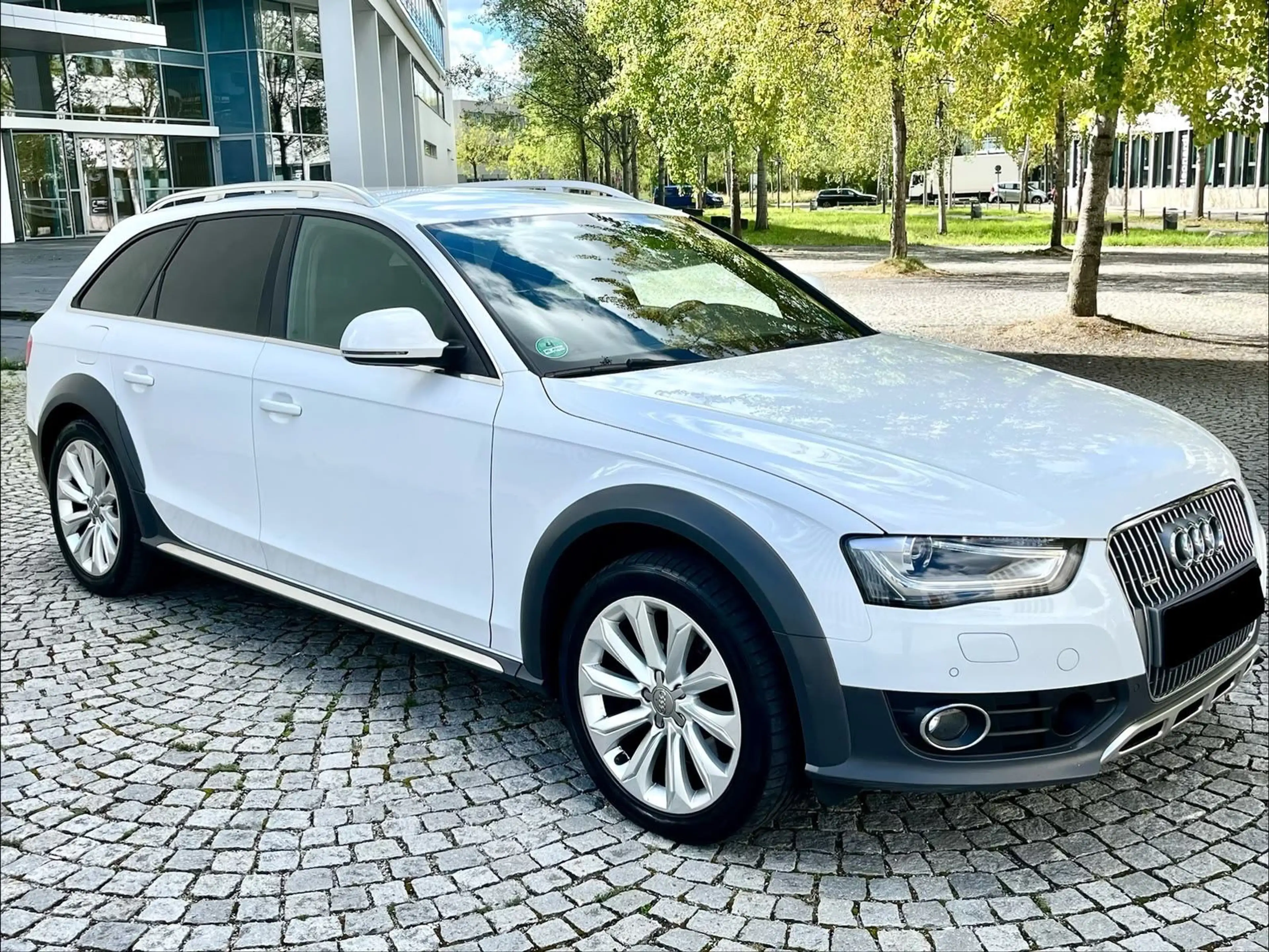 Audi A4 allroad quattro 3.0 TDI/Navi/Xenon/ — photo 2