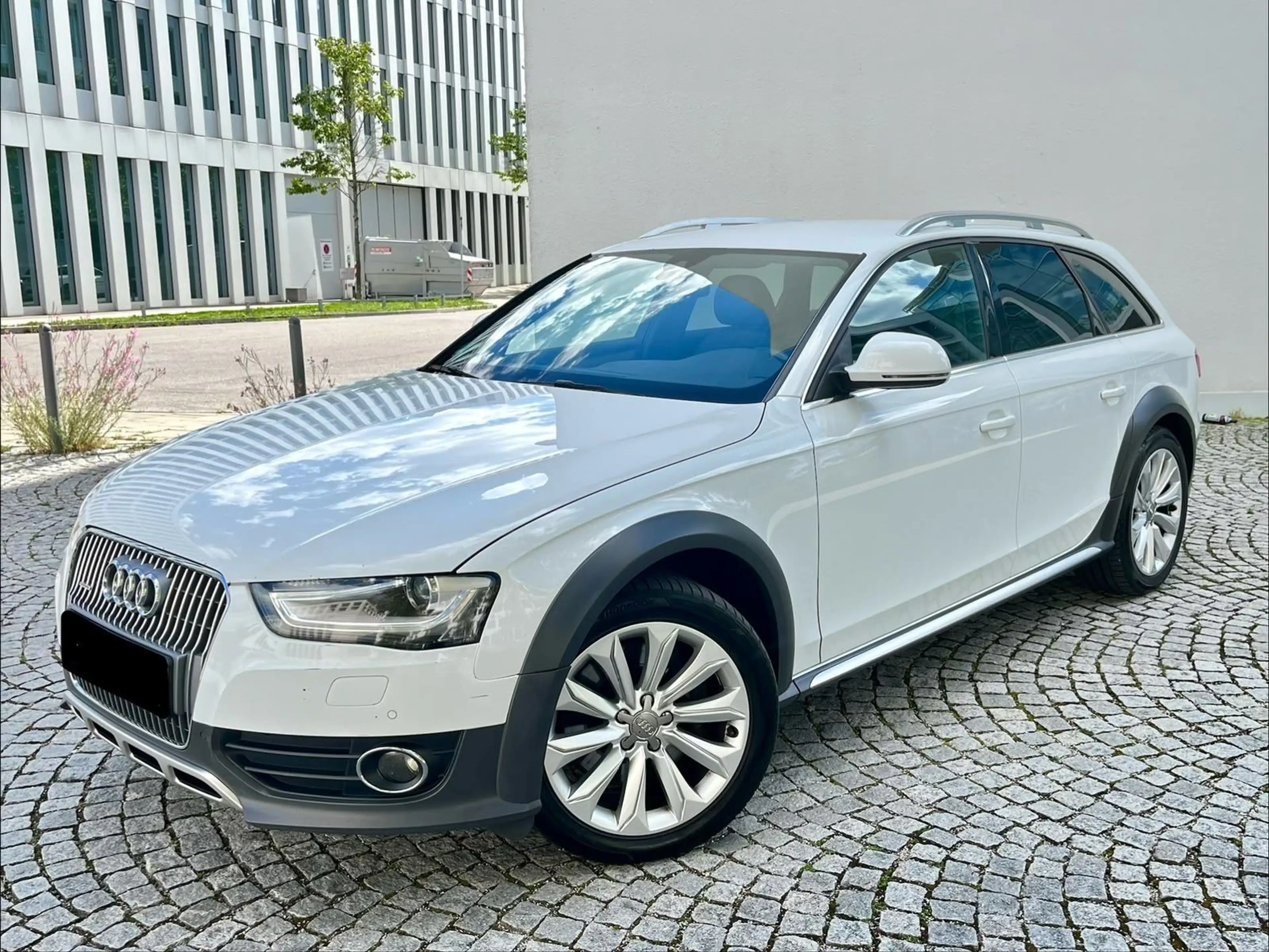 Audi A4 allroad quattro 3.0 TDI/Navi/Xenon/