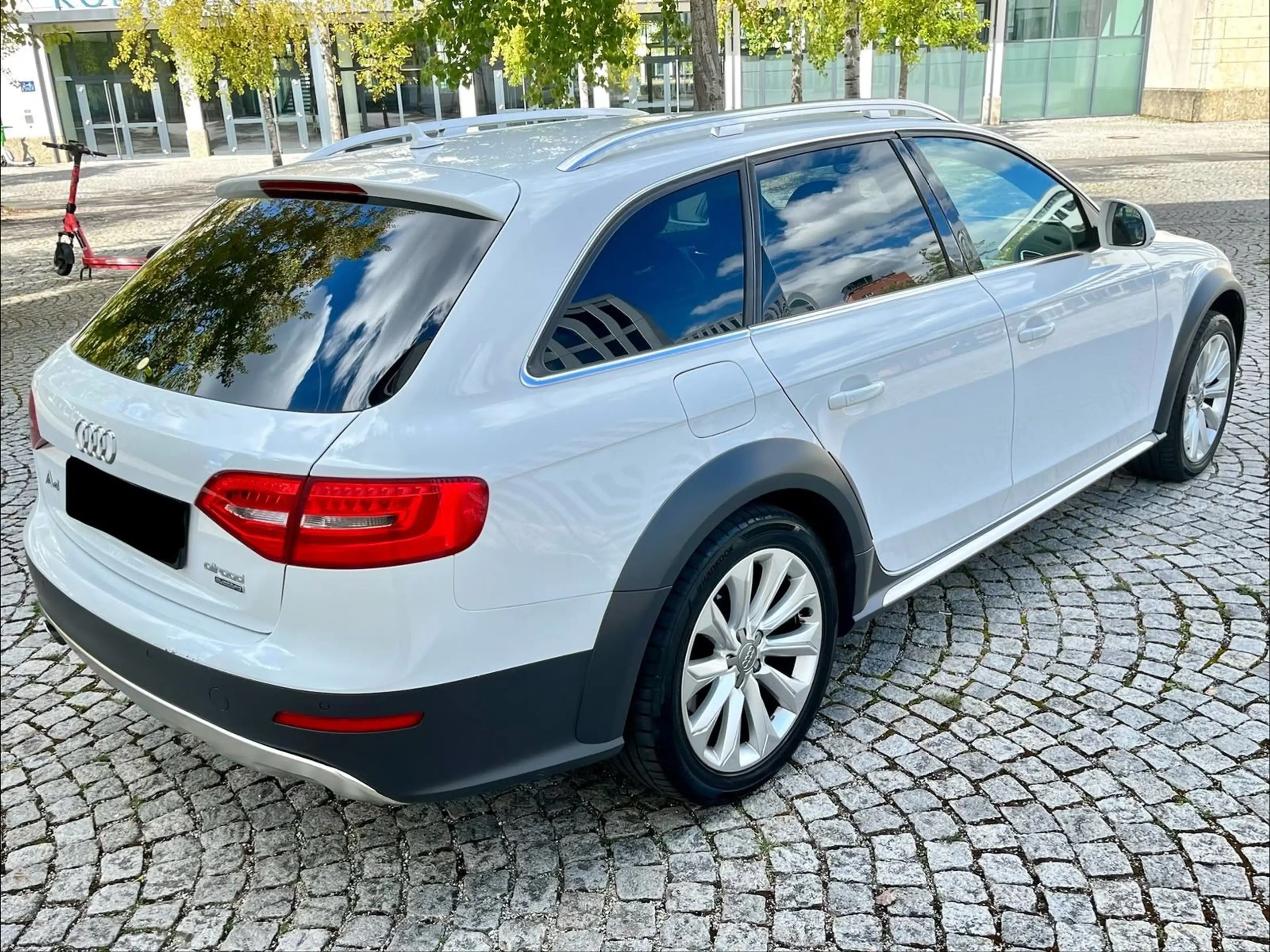 Audi A4 allroad quattro 3.0 TDI/Navi/Xenon/ — photo 4