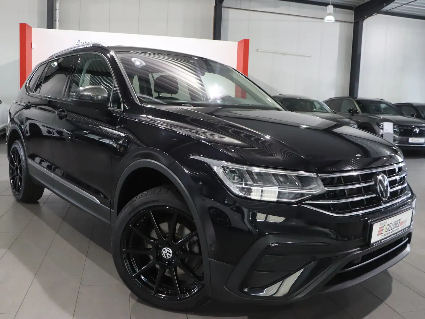 Volkswagen Tiguan Allspace 2.0 TDI DSG LIFE IQ.DRIVE / LED Noir - 2