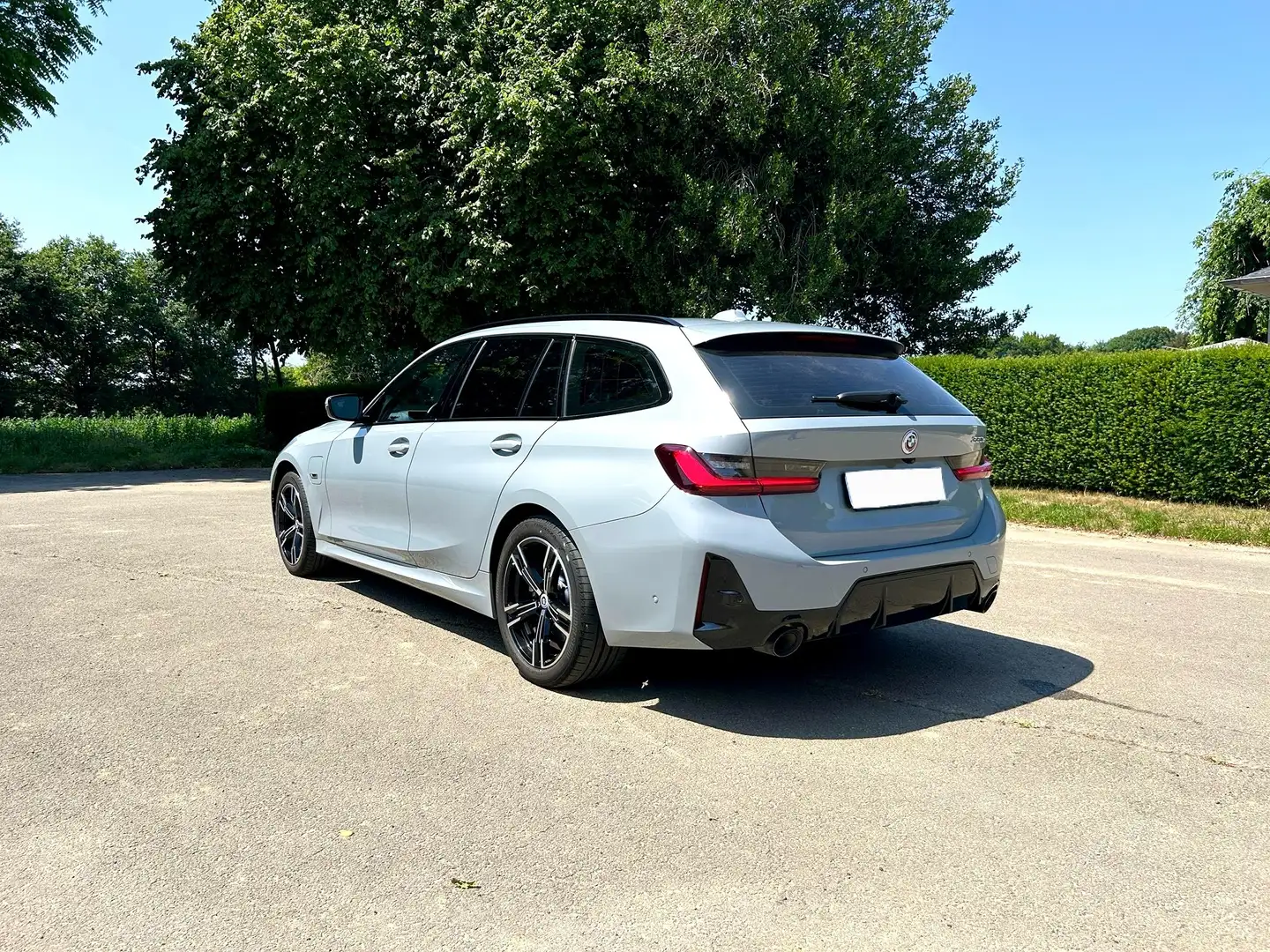 BMW 330 e M SPORT / HYBRIDE / HEAD-UP / COKPIT LIVE Gris - 2