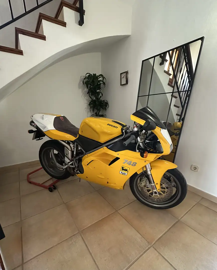 Ducati 748 Excellent Condition, Full 50mm Termignoni Exhaust Amarillo - 1