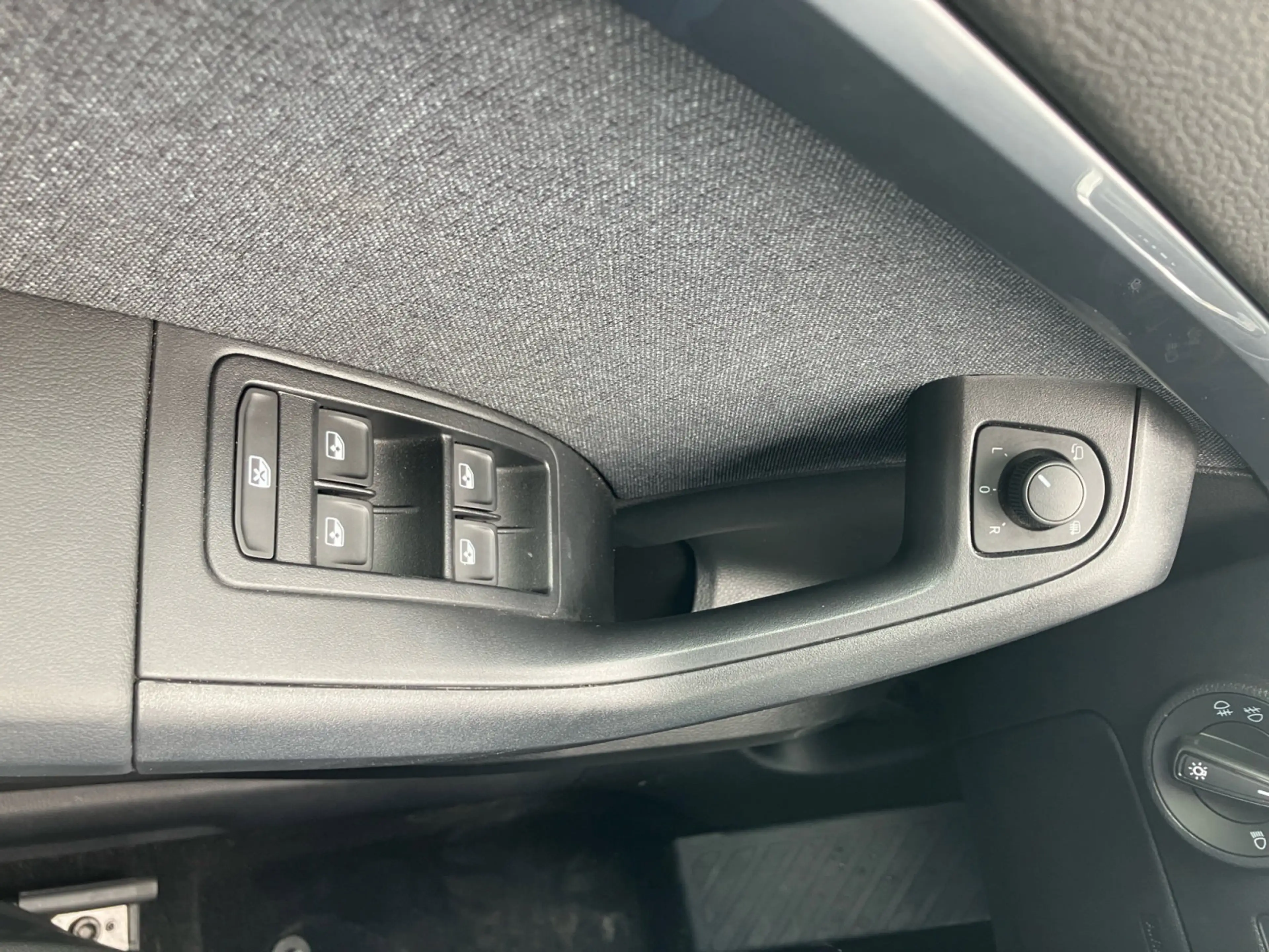 SEAT Ateca 1.5 TSI 150pk DSG7 Move! Navi / camera / 18" alu — photo 17