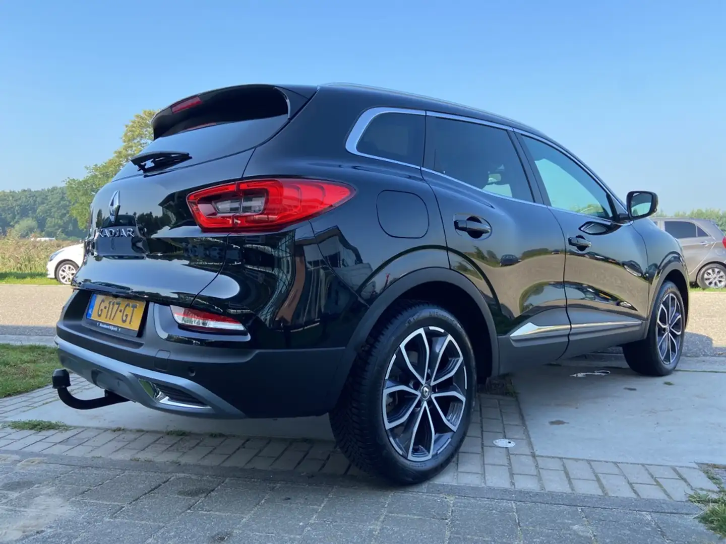 Renault Kadjar 1.3 TCe 160 PK Intens / Automaat / Trekhaak / Easy Czarny - 2