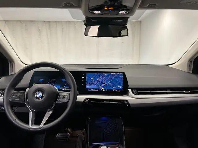 BMW 2 Series view 5