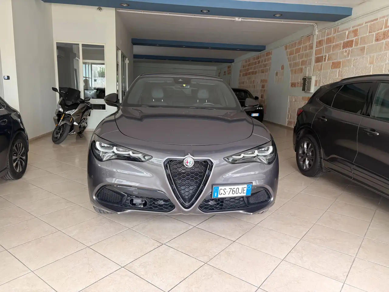 Alfa Romeo Stelvio 2023 — фото 7