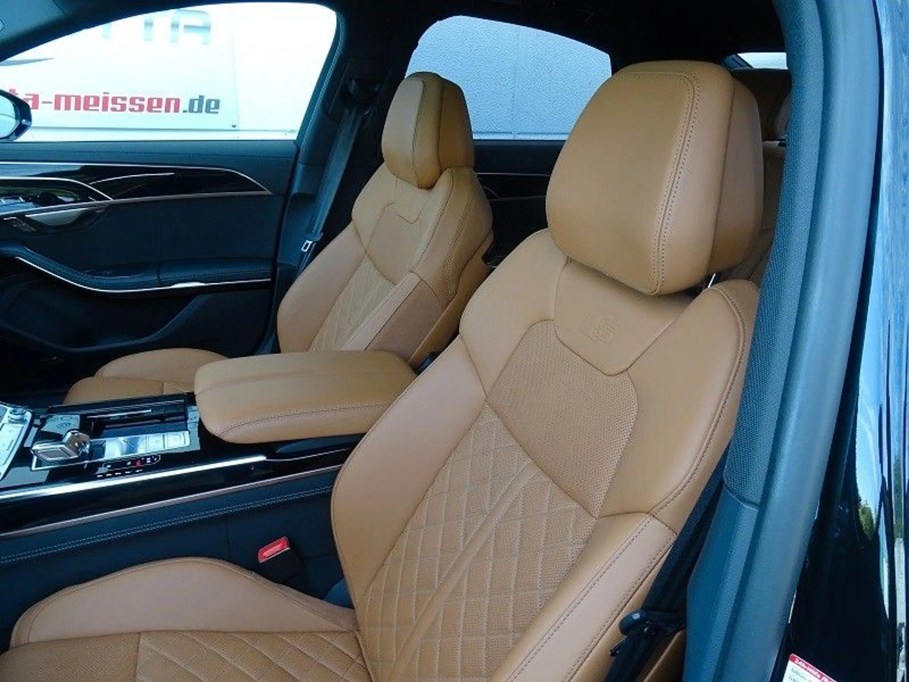 Audi A8 50 TDI S Line Plus quattro / B & O — photo 9