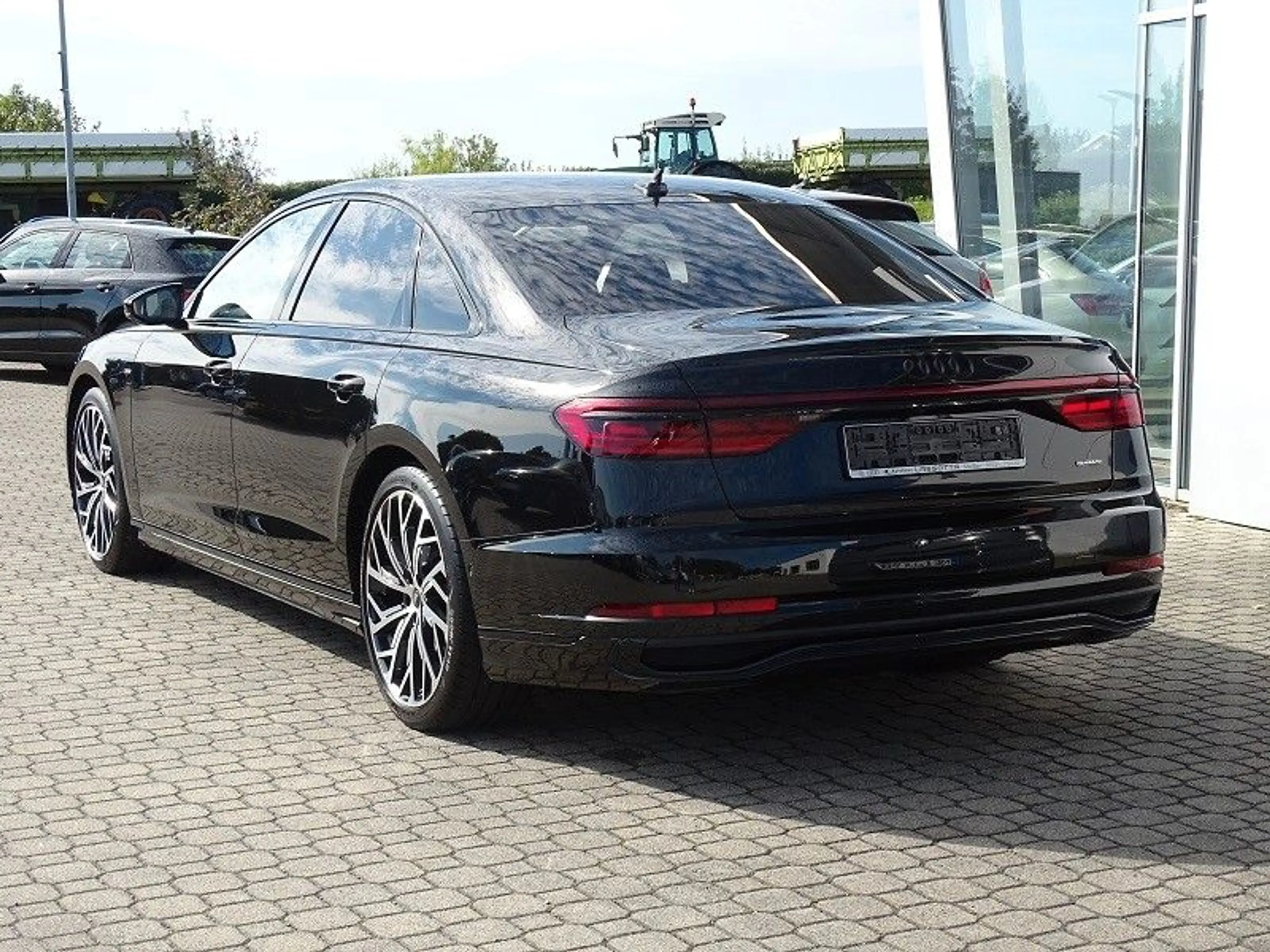 Audi A8 50 TDI S Line Plus quattro / B & O — photo 6