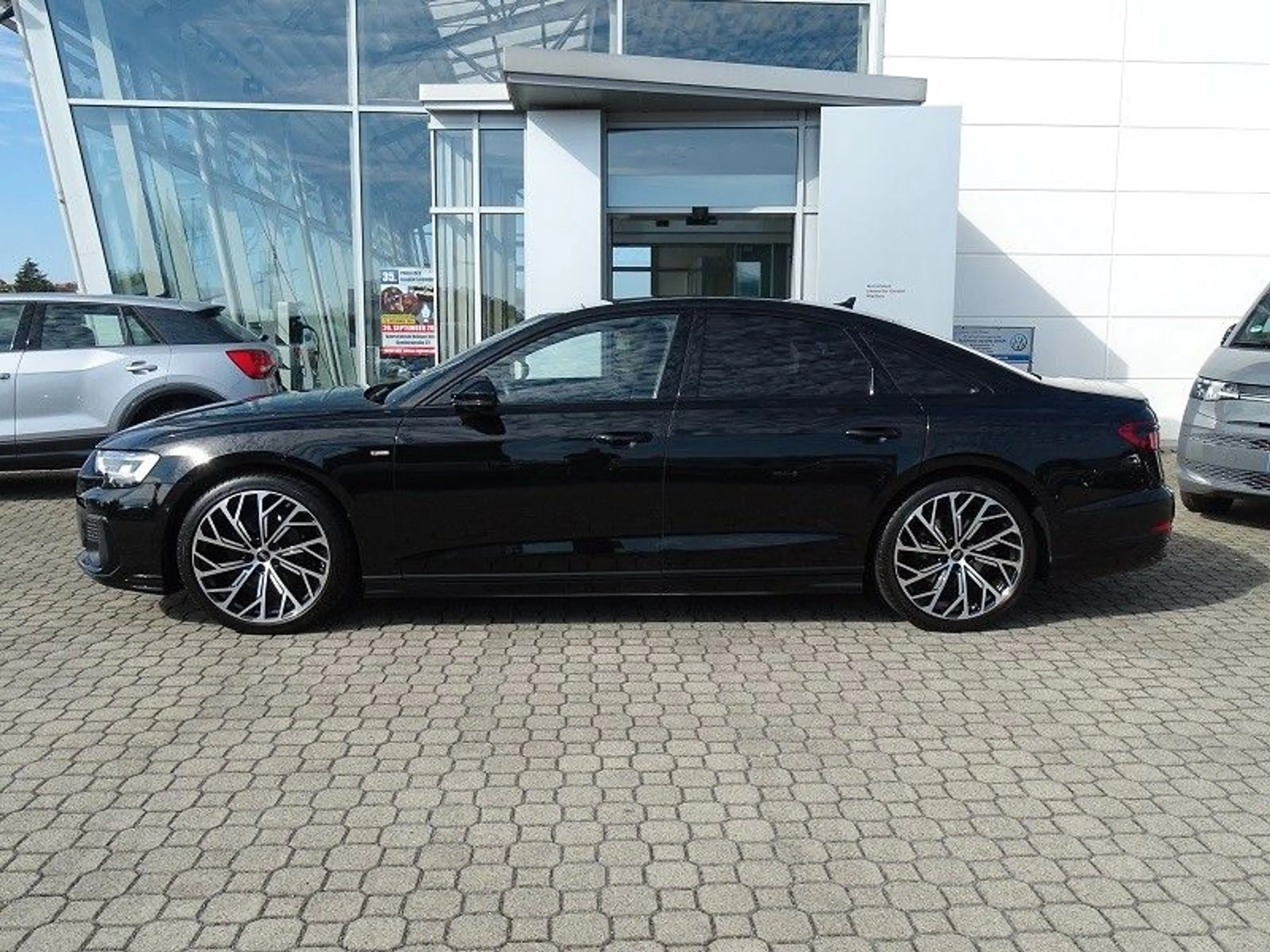 Audi A8 50 TDI S Line Plus quattro / B & O — photo 5
