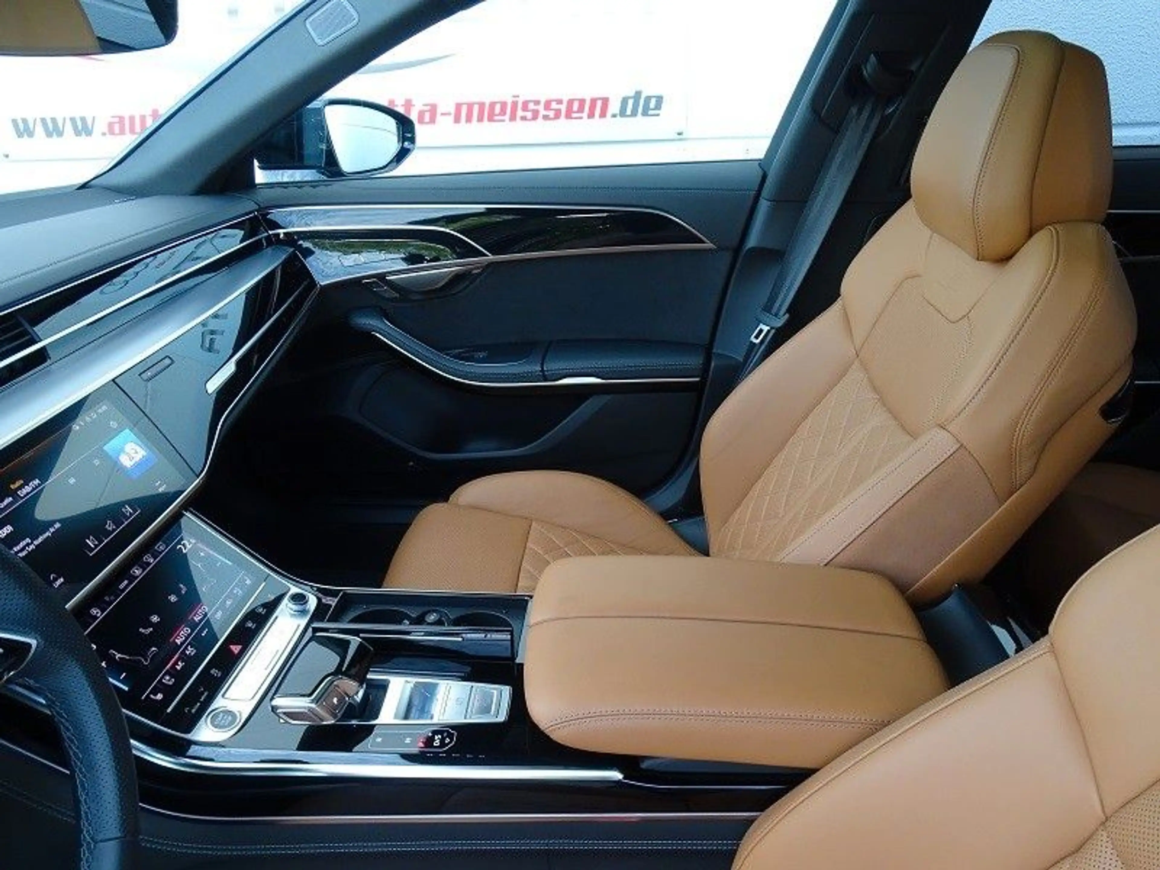 Audi A8 50 TDI S Line Plus quattro / B & O — photo 10