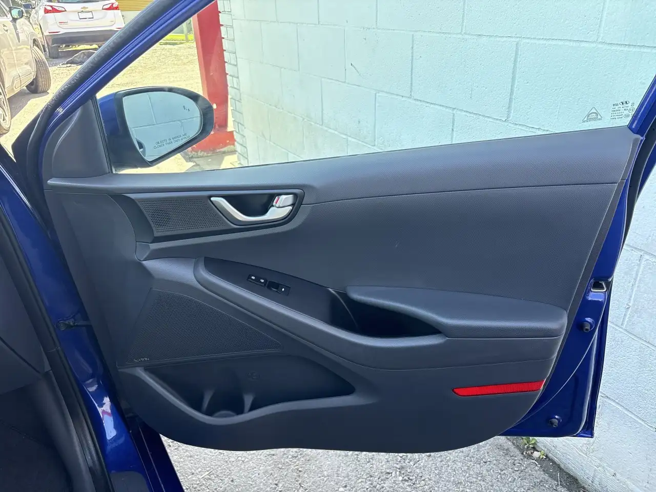 Hyundai IONIQ снимка Hyundai IONIQ
