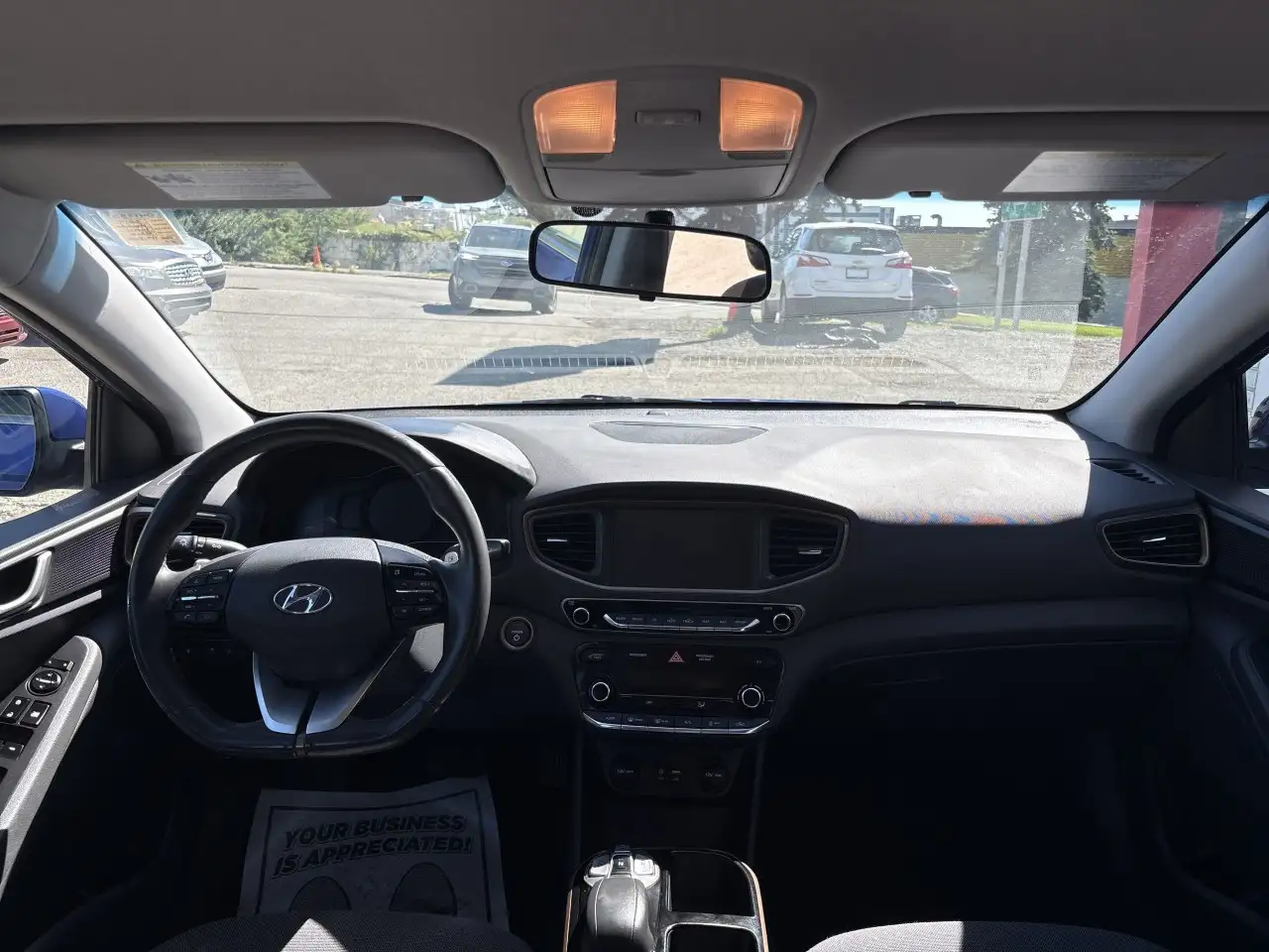 Hyundai IONIQ снимка Hyundai IONIQ