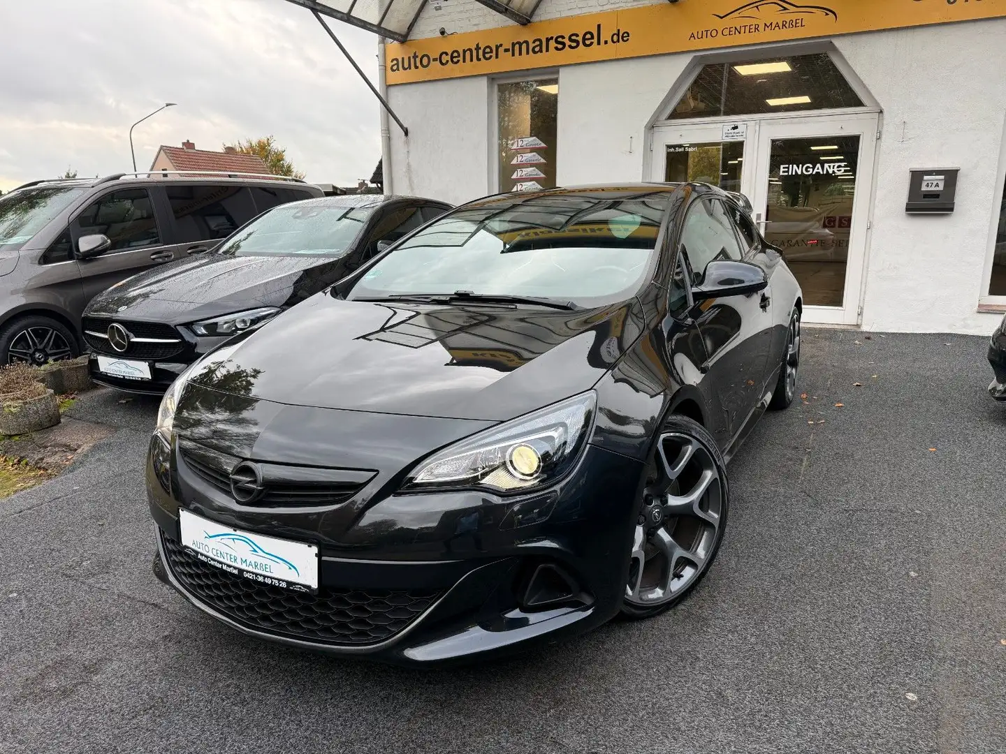 Opel Astra 2.0 OPC NAVI/LEDER/BIXENON/INFINITY/SPORT Schwarz - 1