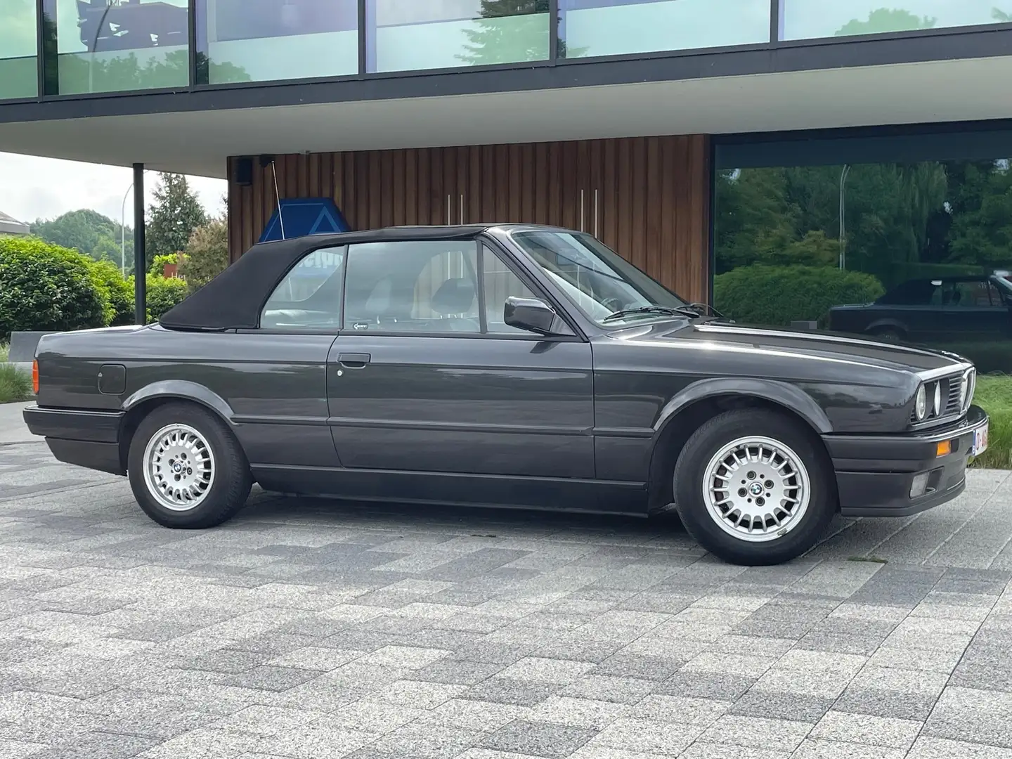 BMW 318 Cabriolet Grijs - 1
