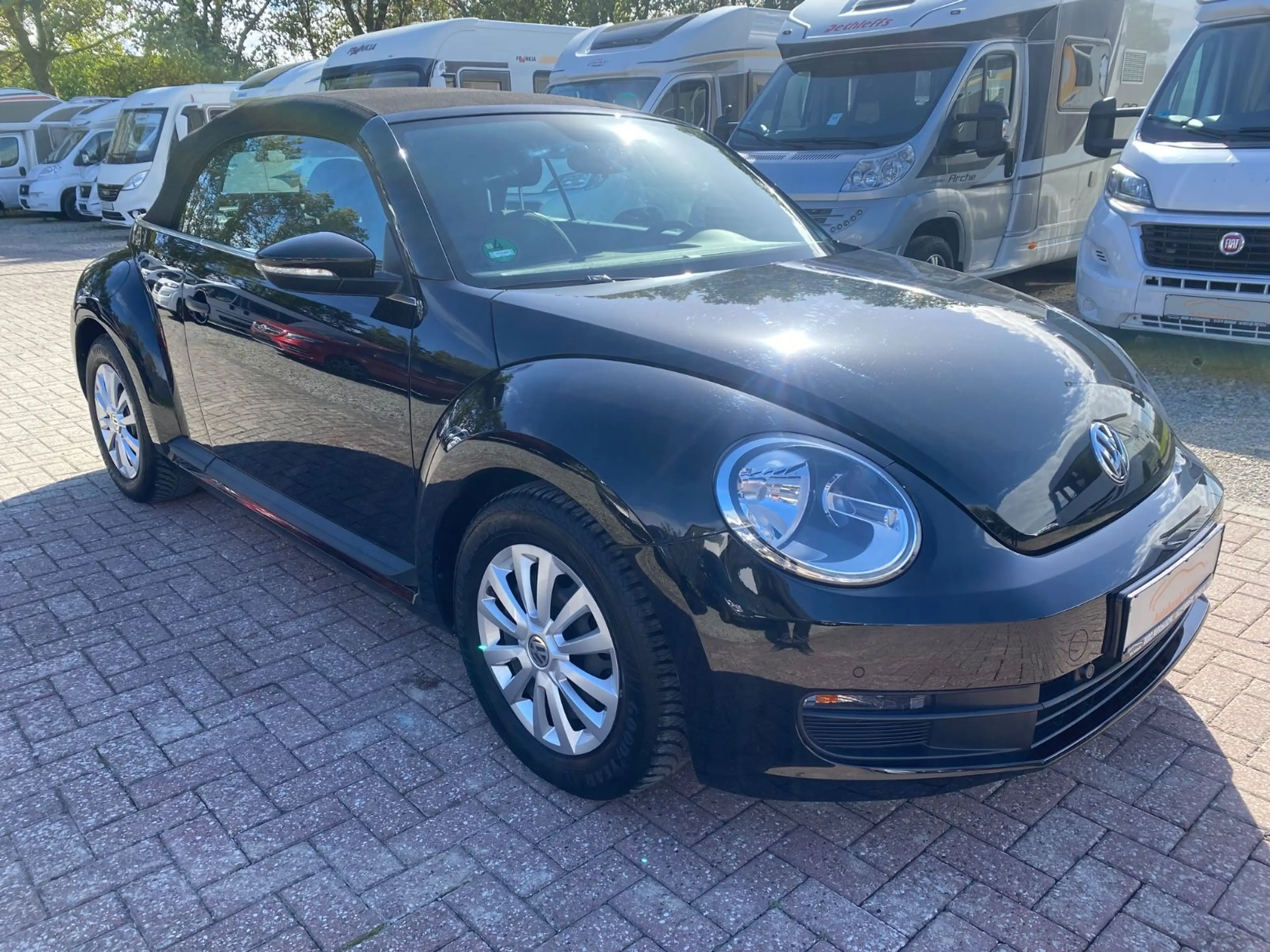 Volkswagen Beetle Cabriolet Basis BMT — photo 4
