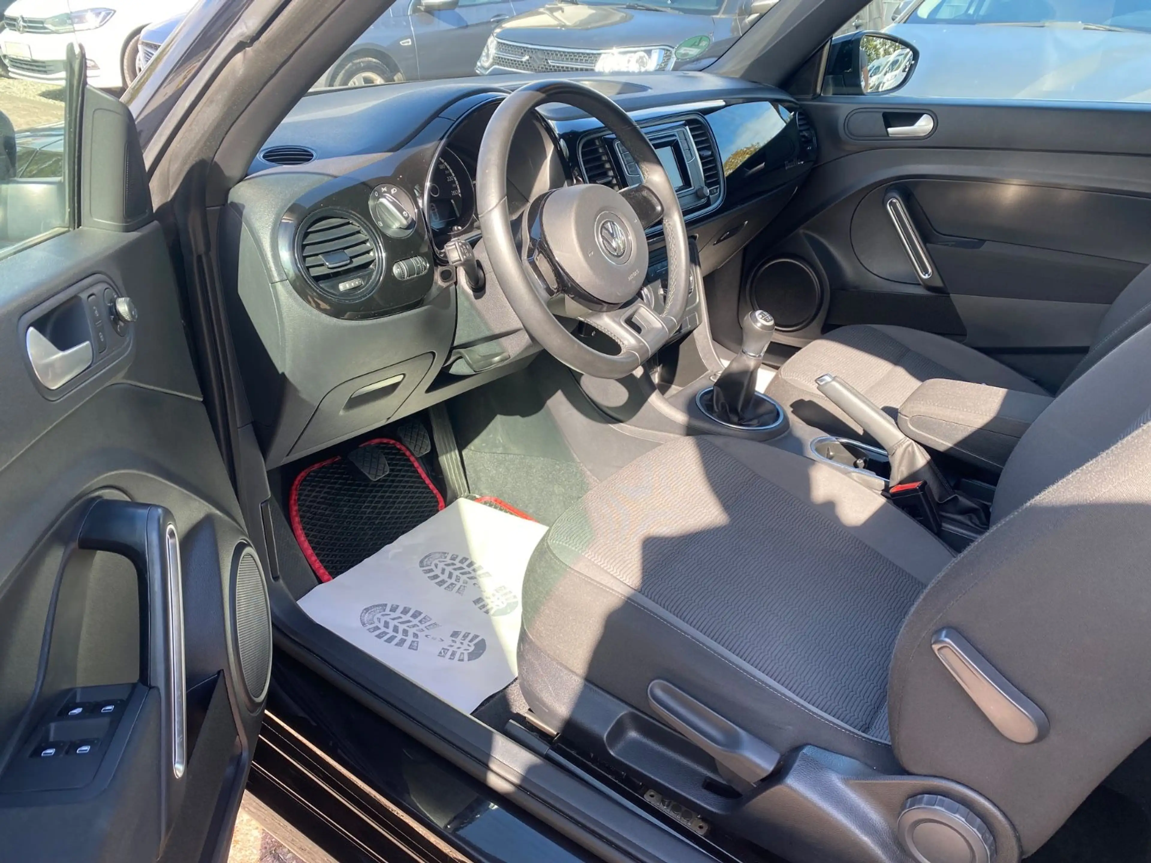 Volkswagen Beetle Cabriolet Basis BMT — photo 8