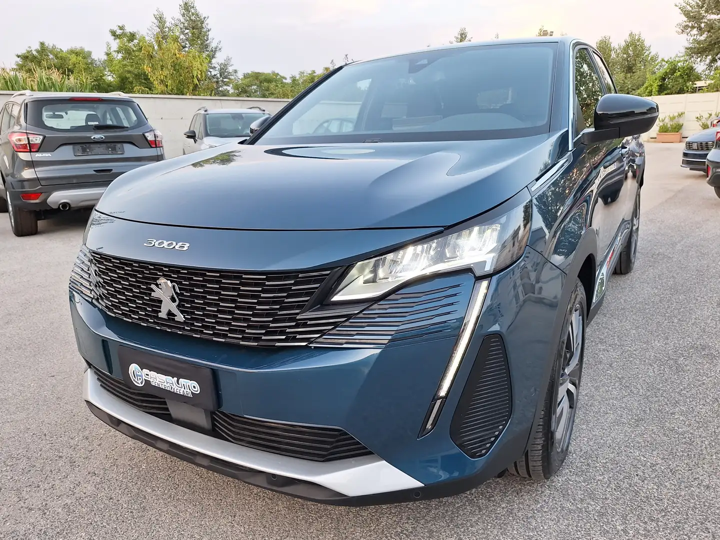 Peugeot 3008 ALLURE PACK 1.5 bluehdi 130cv EAT8 NAV+RETROCAM. Bleu - 1