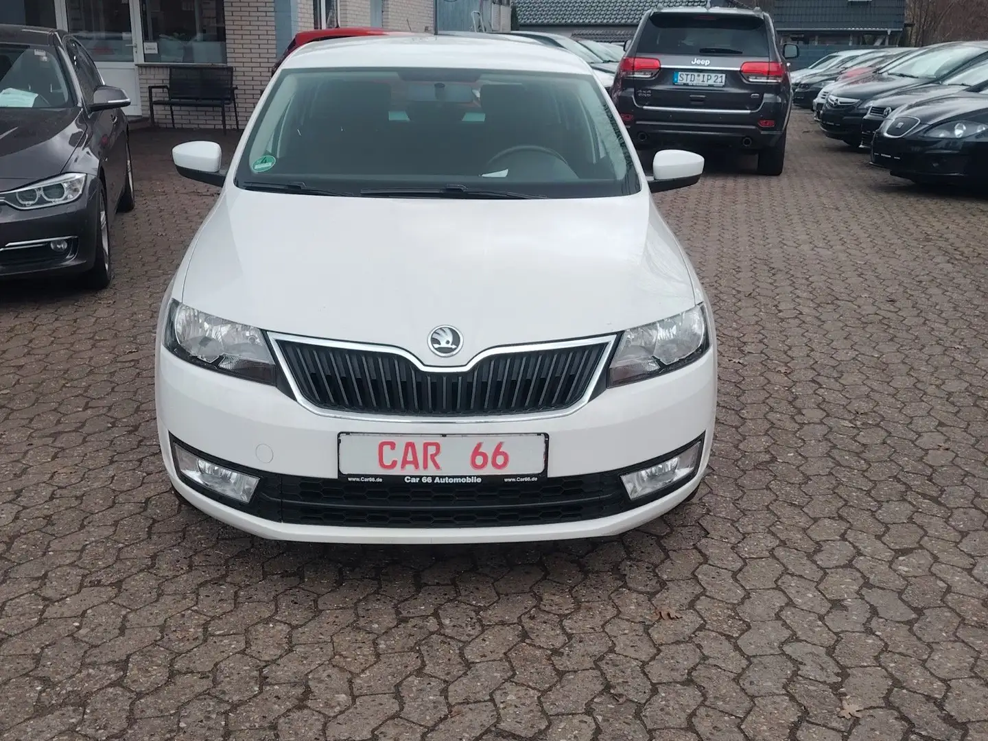 Skoda Rapid/Spaceback Spaceback Drive / Sitzheizung / 2. Hand / Biały - 2