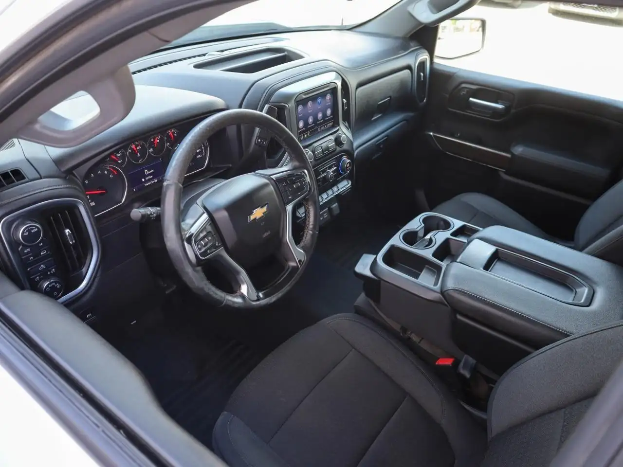 Chevrolet Silverado 1500 снимка Chevrolet Silverado 1500