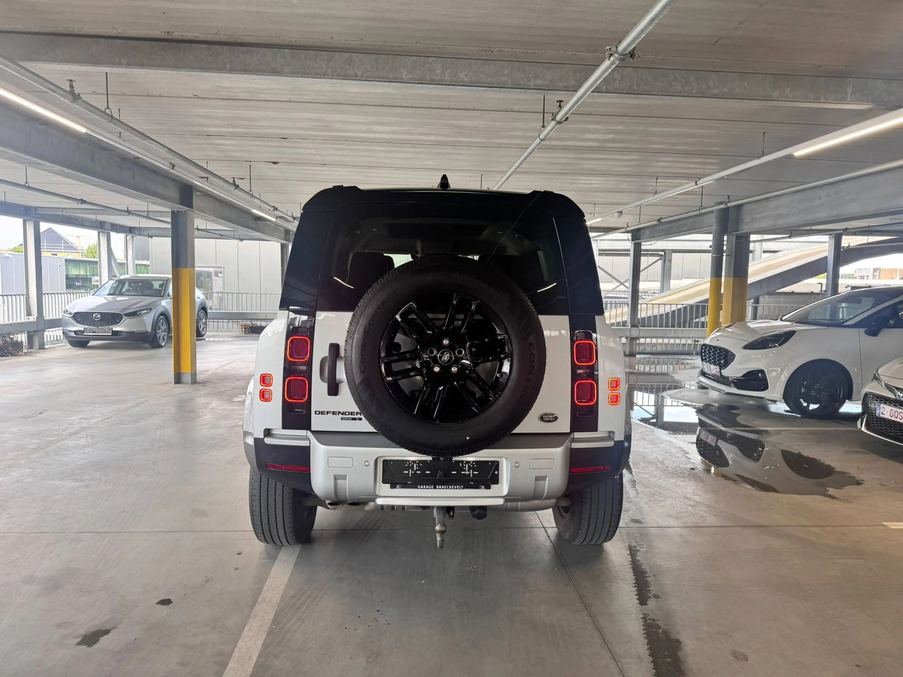 Land Rover Defender Defender 110 2.0 Bi-Turbo D240 S — photo 3