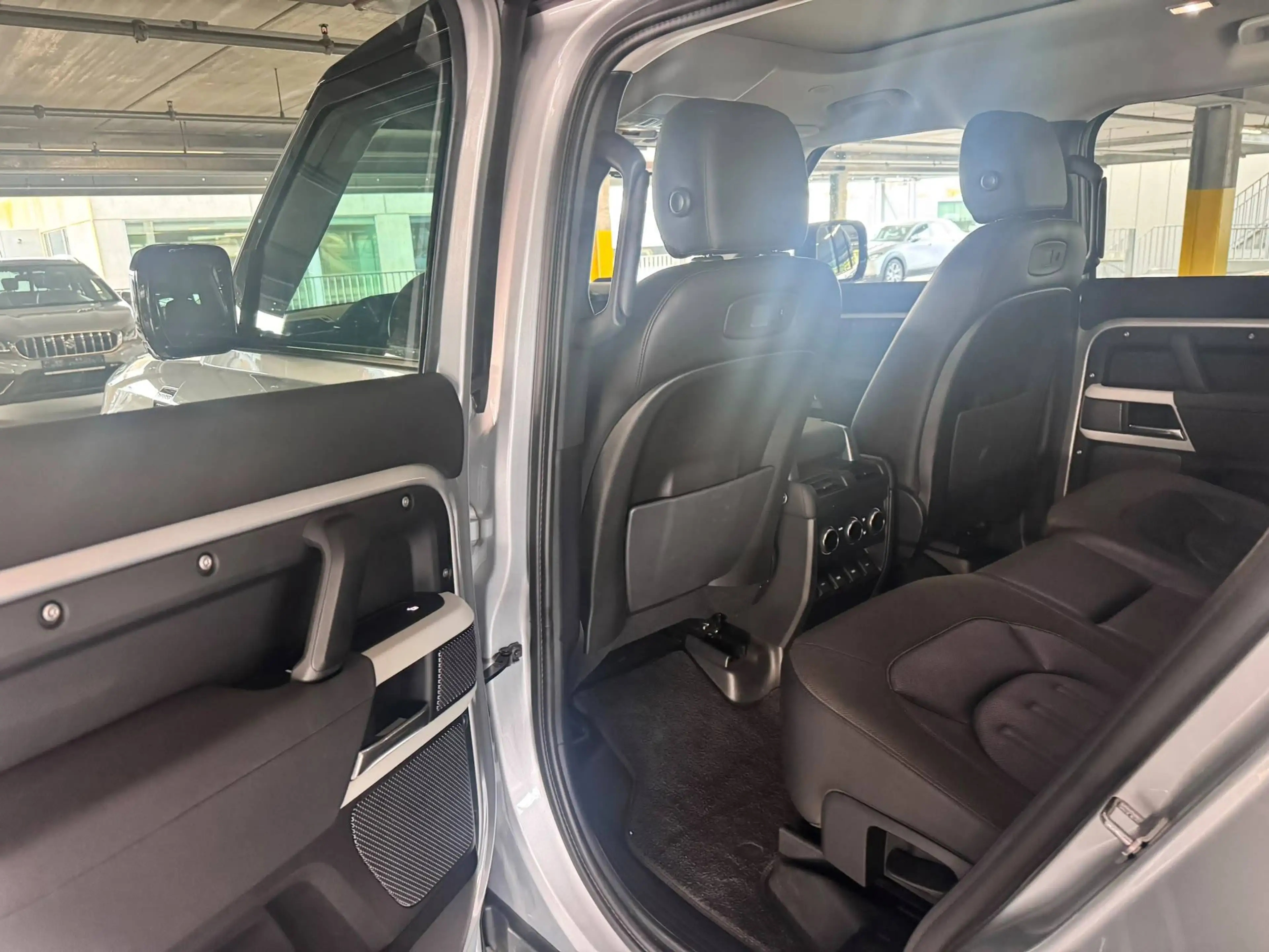 Land Rover Defender Defender 110 2.0 Bi-Turbo D240 S — photo 11