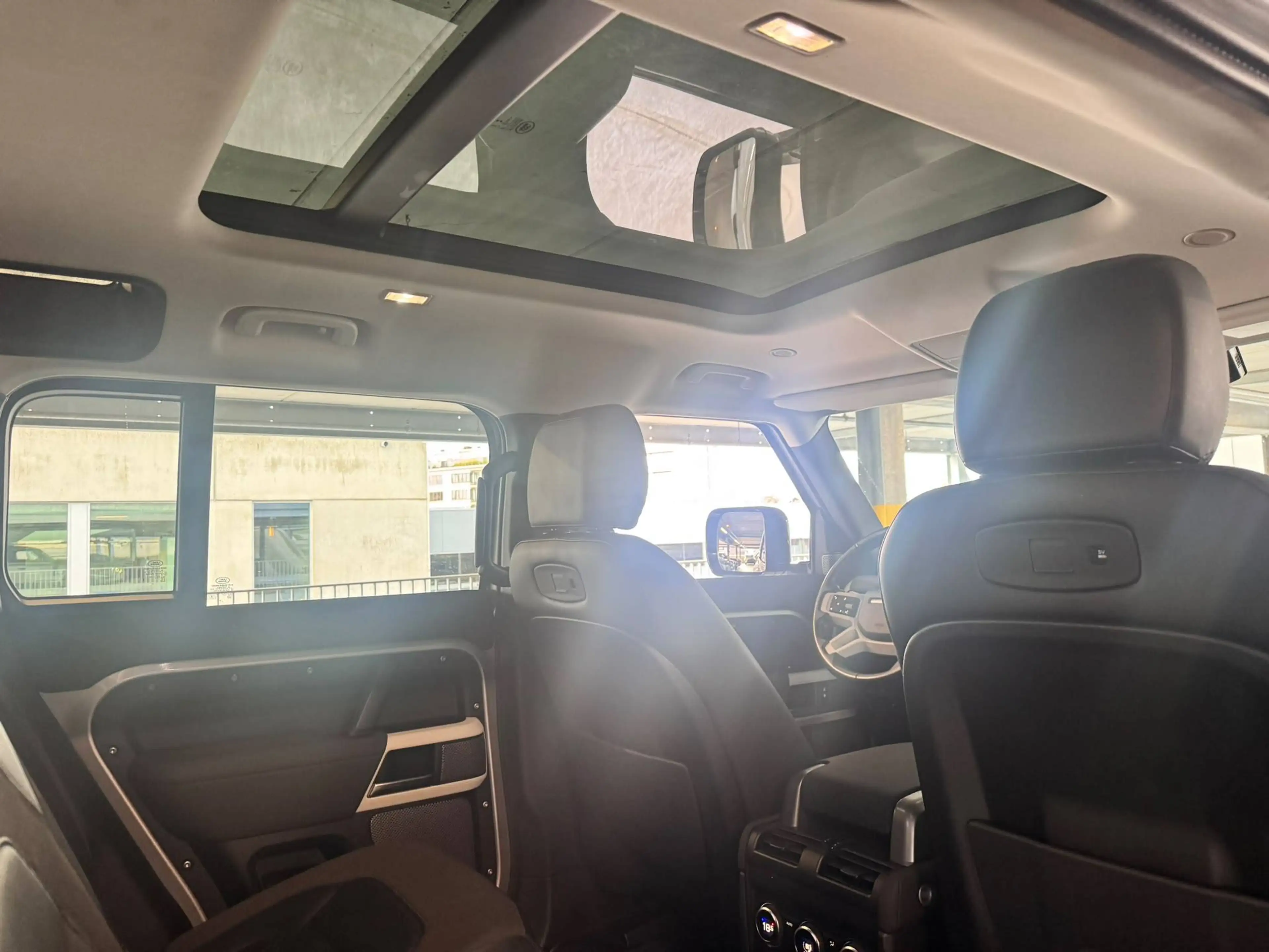 Land Rover Defender Defender 110 2.0 Bi-Turbo D240 S — photo 15