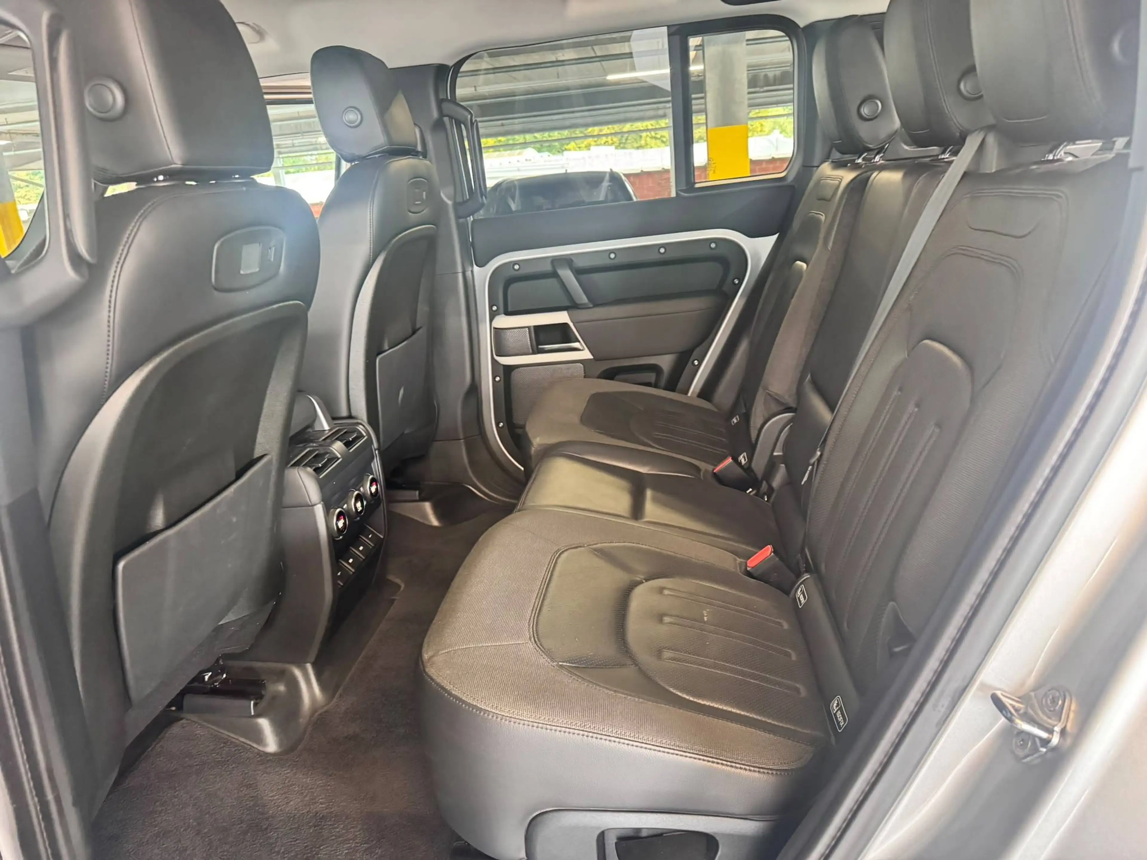 Land Rover Defender Defender 110 2.0 Bi-Turbo D240 S — photo 12