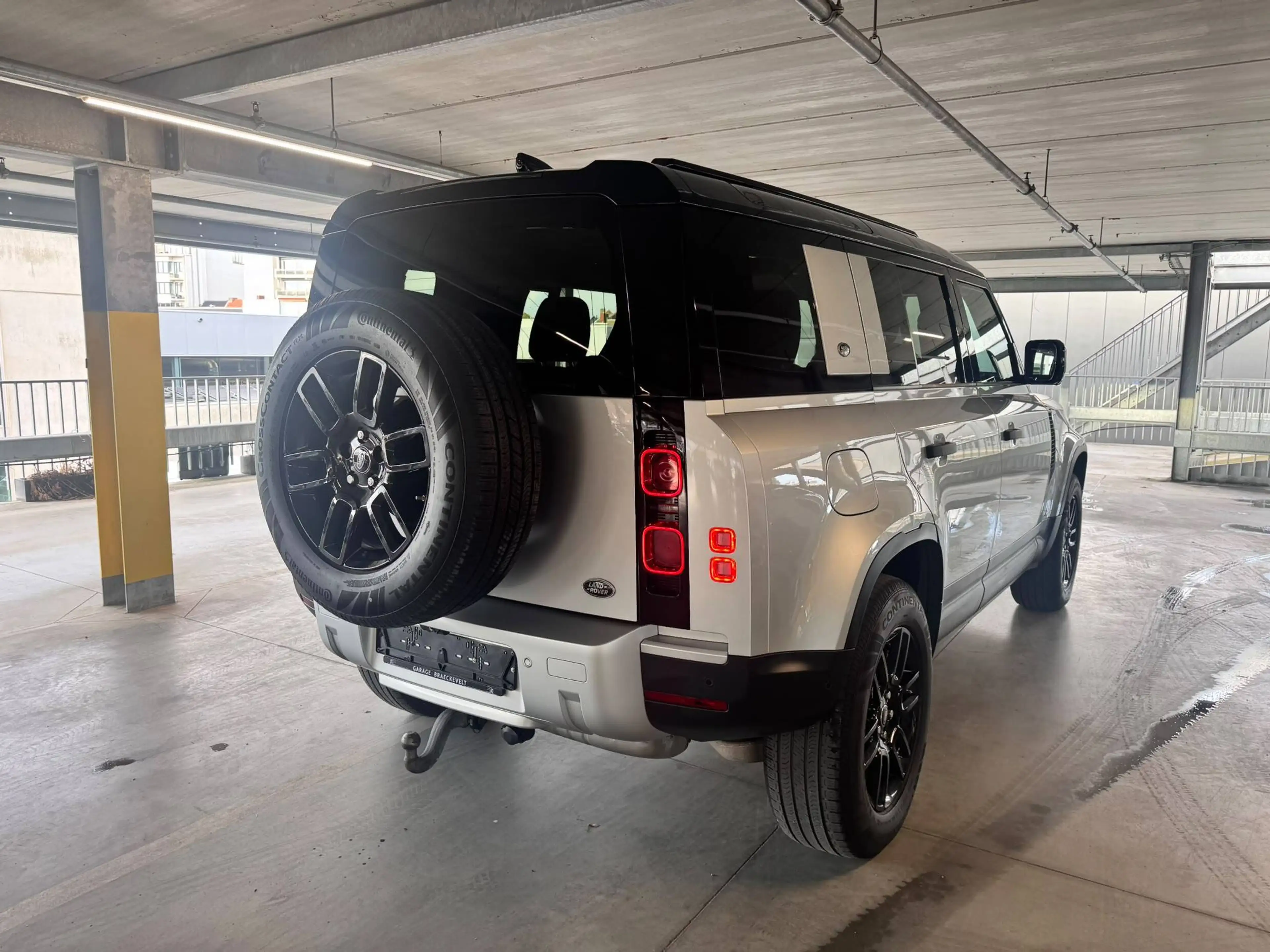 Land Rover Defender Defender 110 2.0 Bi-Turbo D240 S — photo 8
